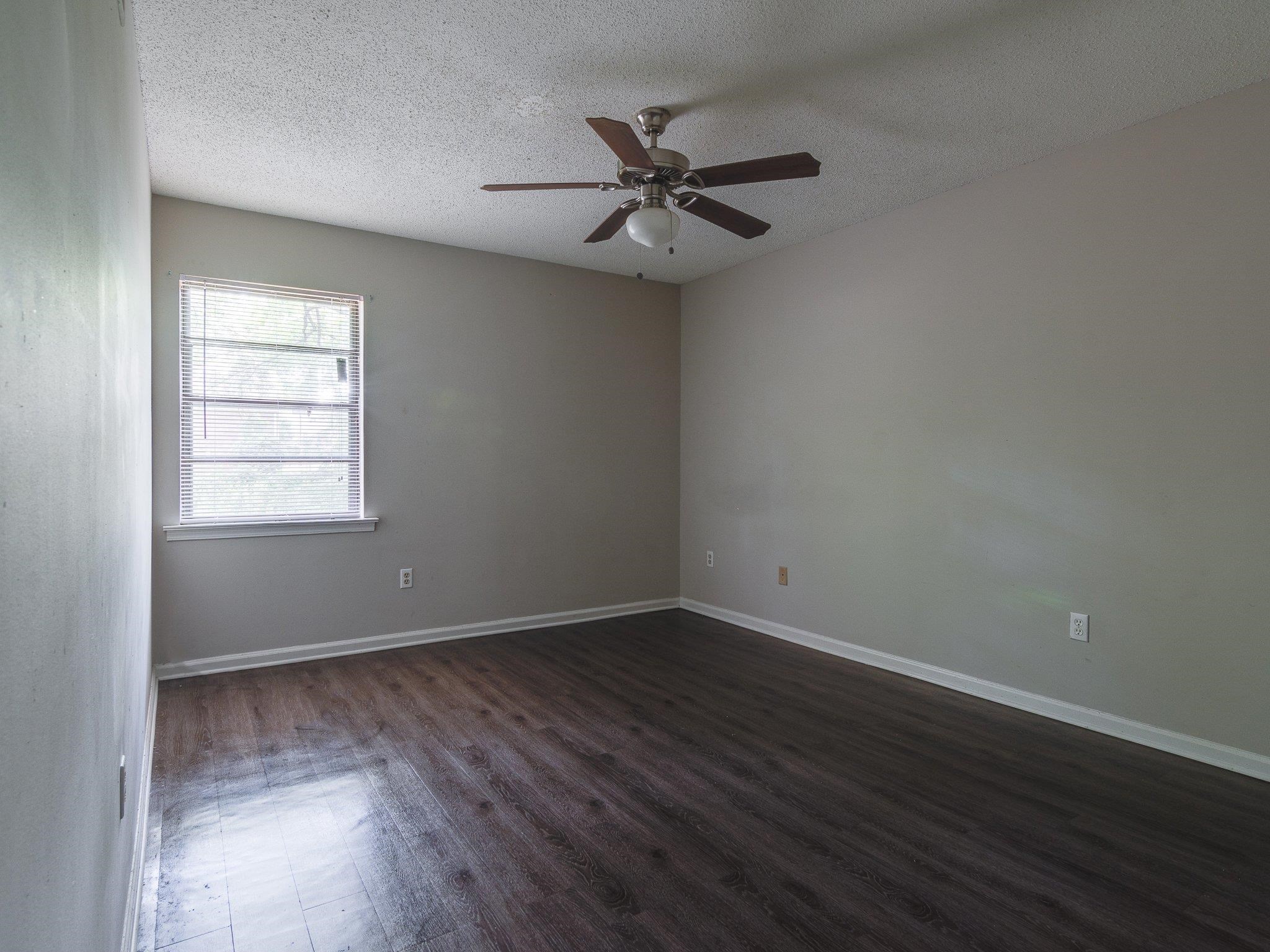 6077 Selkirk Dr Property Photo 12
