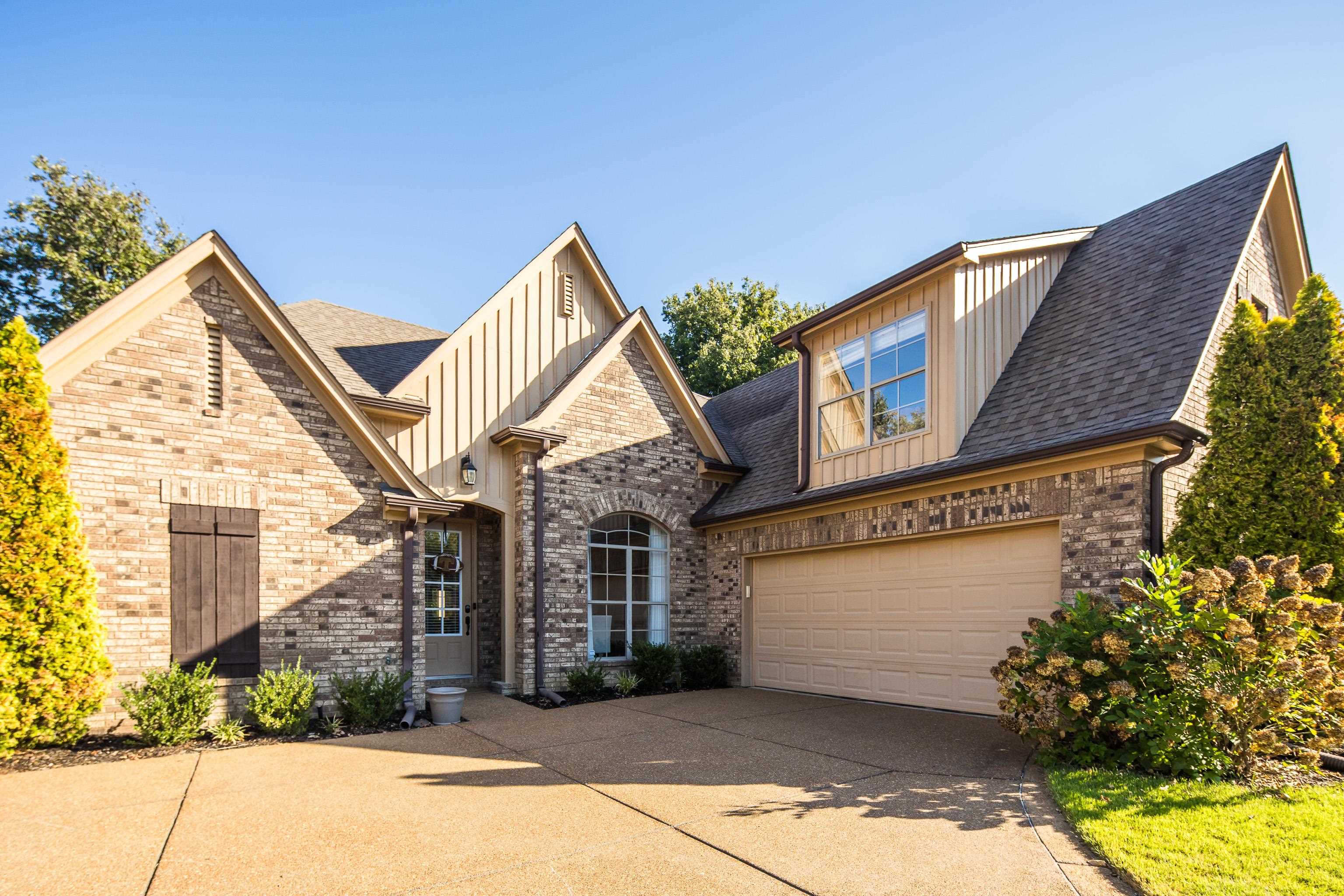 7924 Ivy Lake Dr Property Photo 1