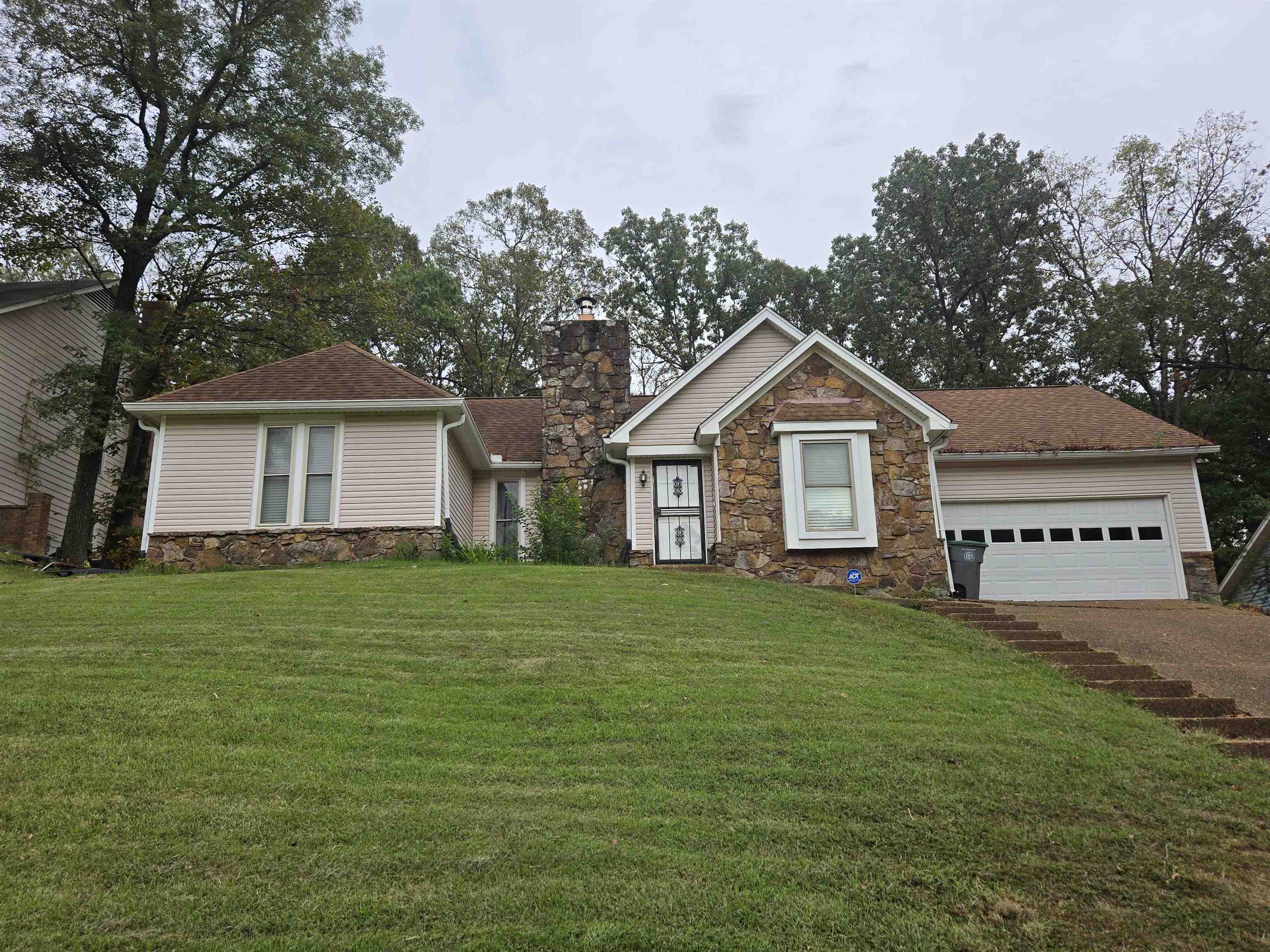 8551 E CHIPPINGHAM DR Property Photo 1