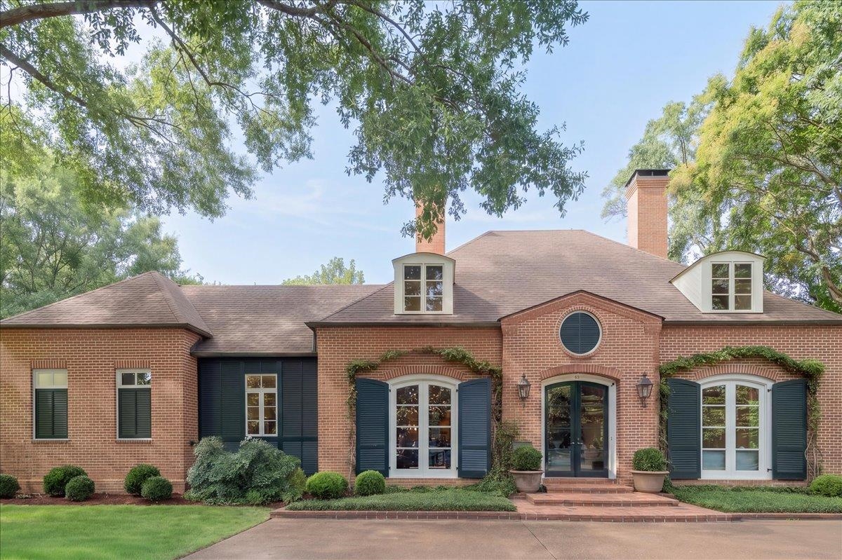 65 W Chickasaw Pky Property Photo 1