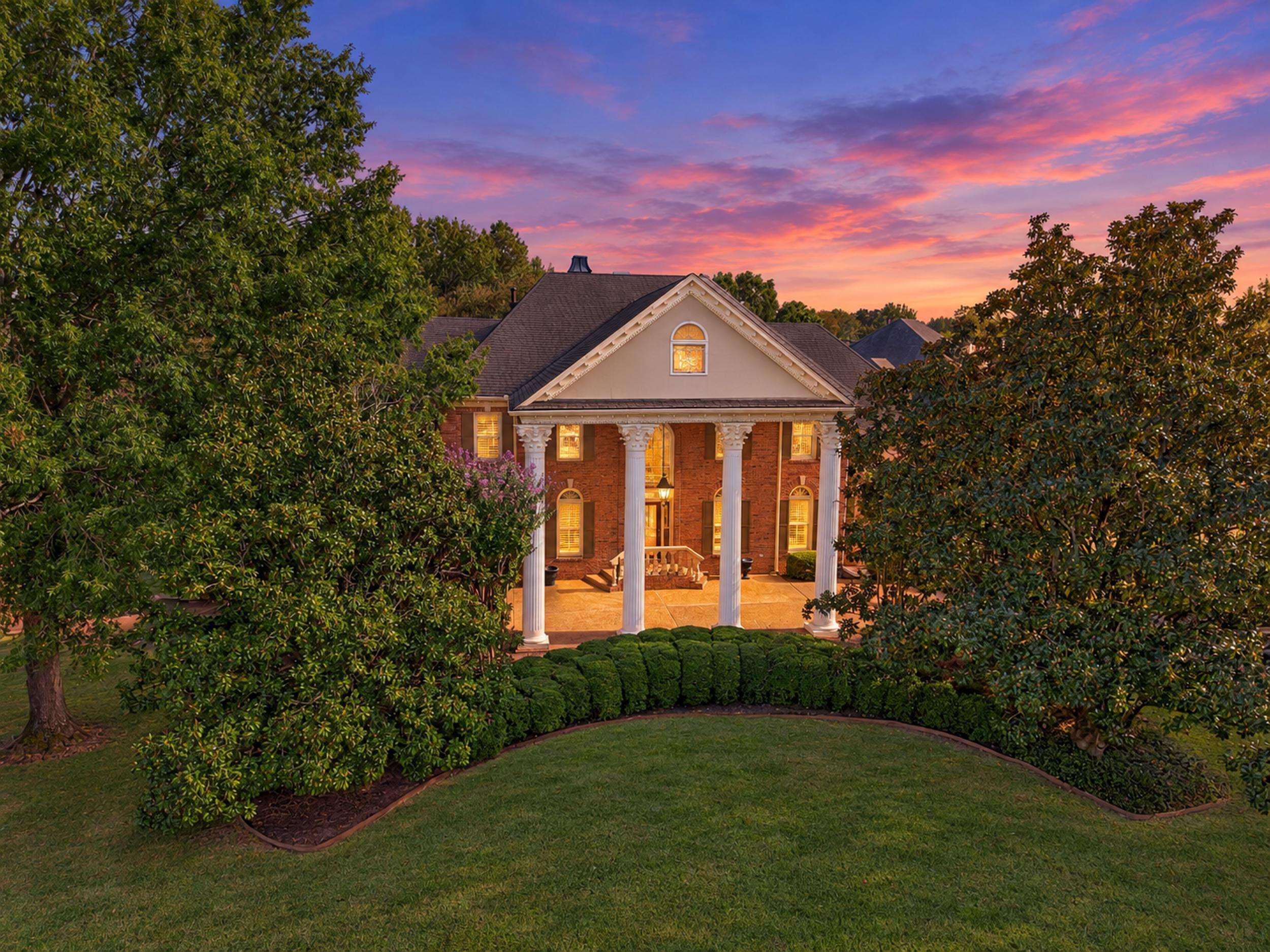 3670 Classic Dr Property Photo 1