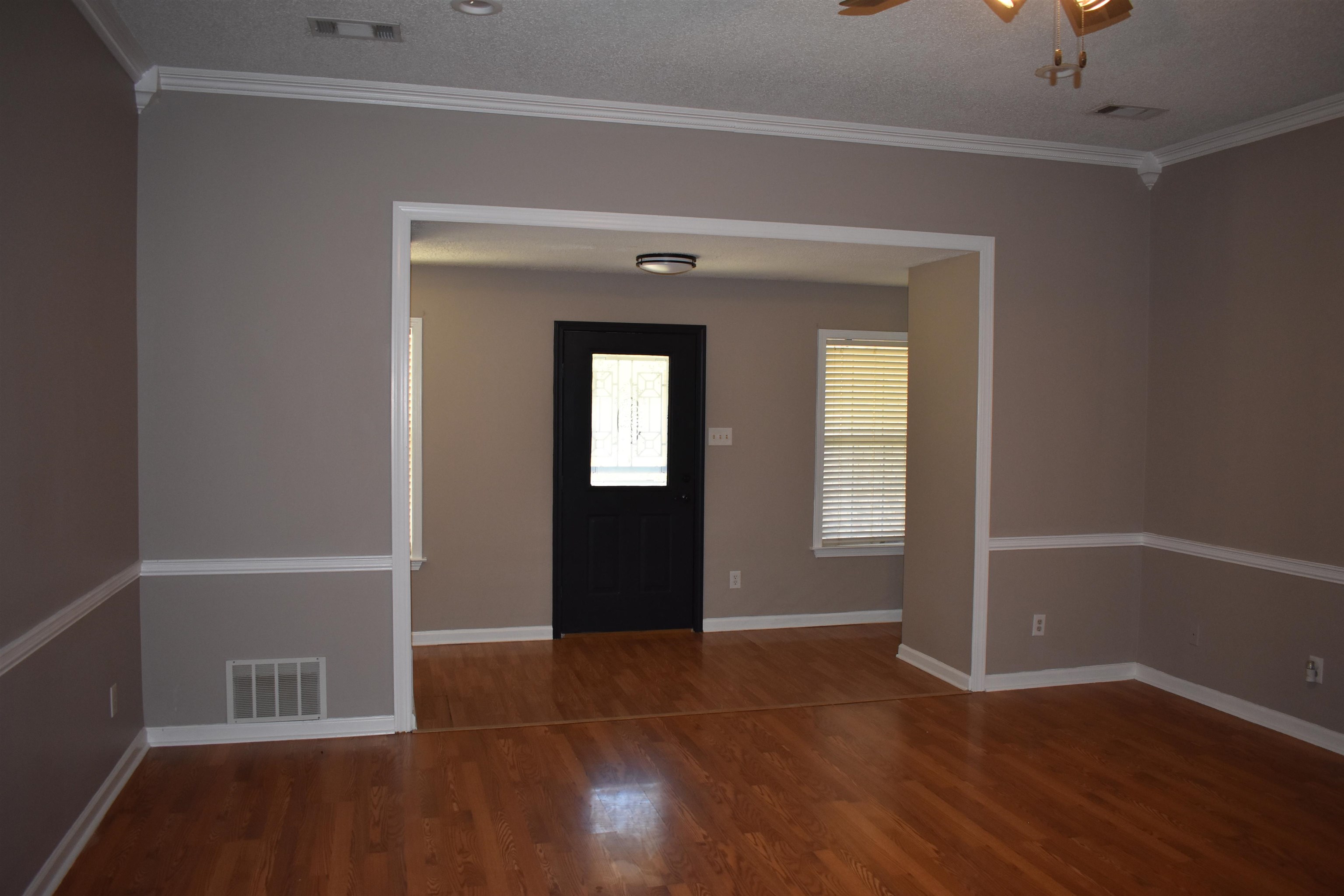 153 Fleming Ave Property Photo 4