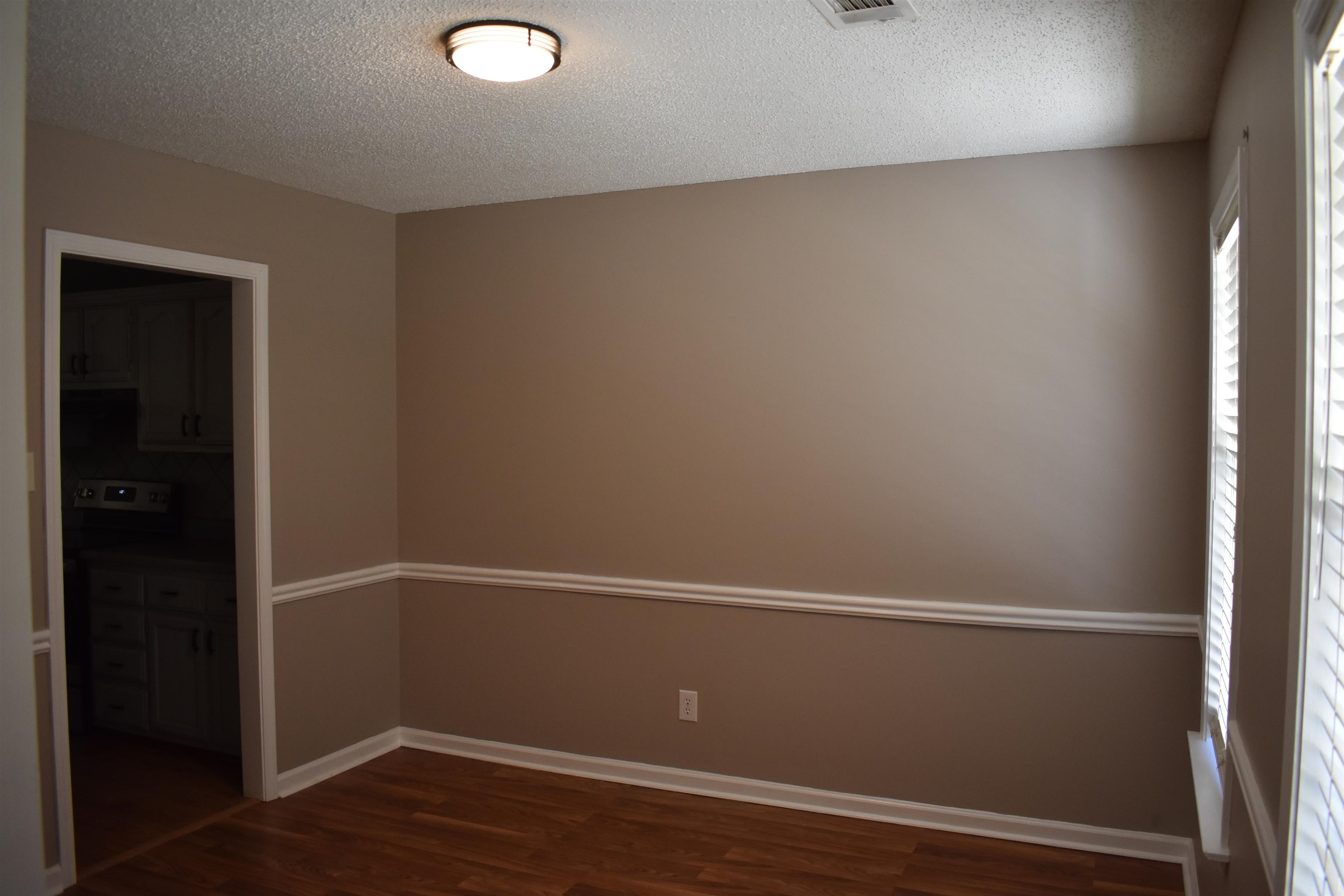 153 Fleming Ave Property Photo 6