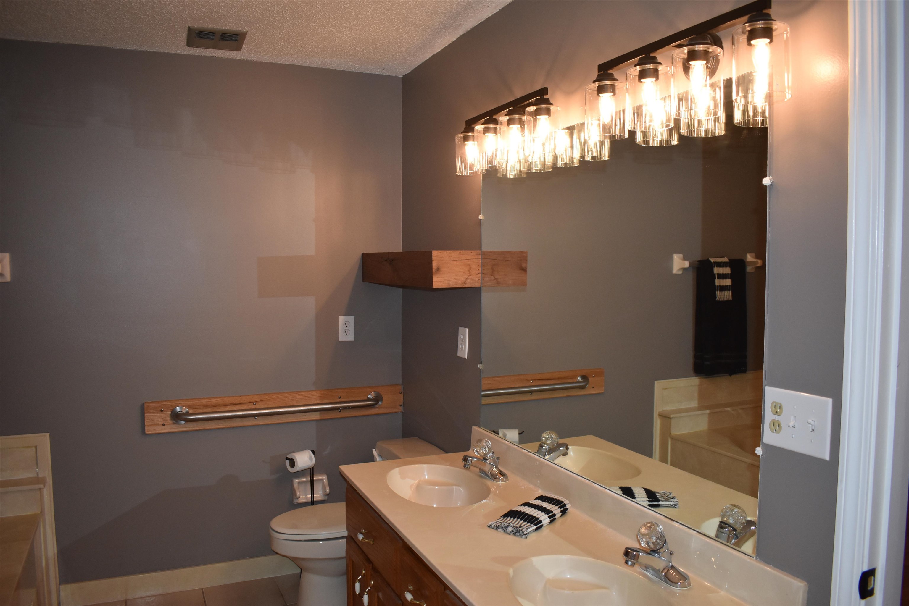 153 Fleming Ave Property Photo 14