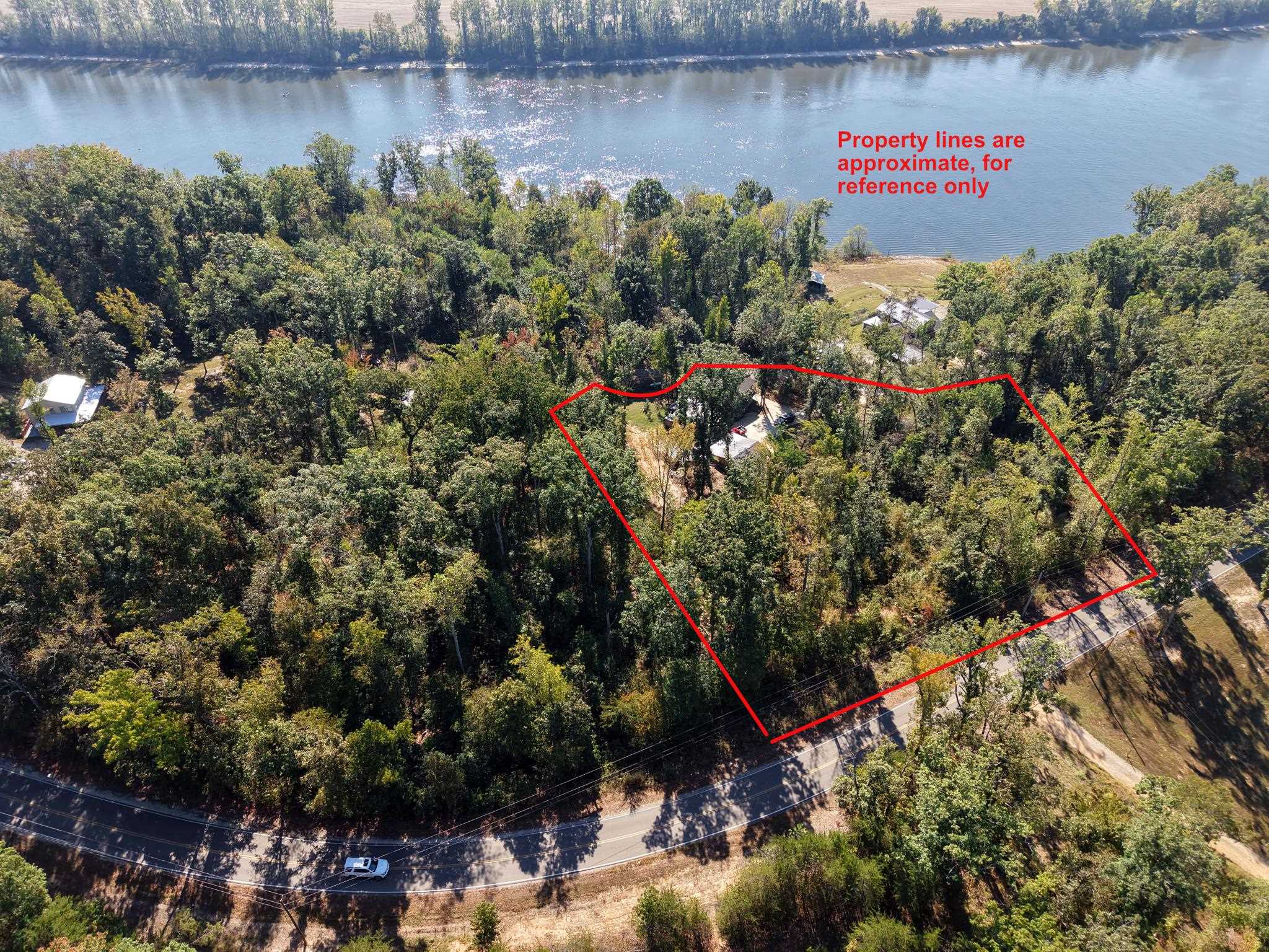 365 Chalk Bluff Ln Property Photo 2