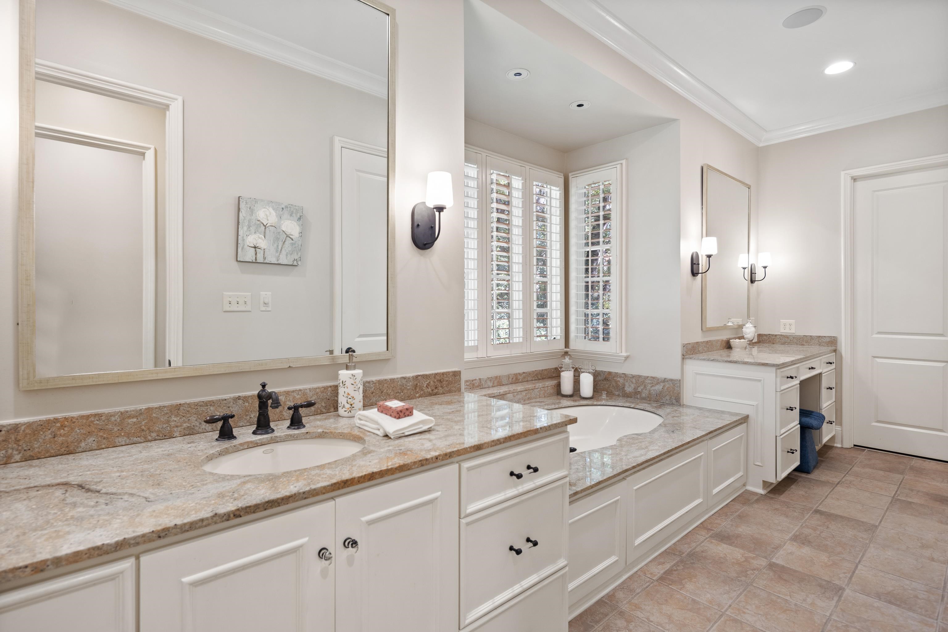 2245 Caylors Wood Cv Property Photo 18