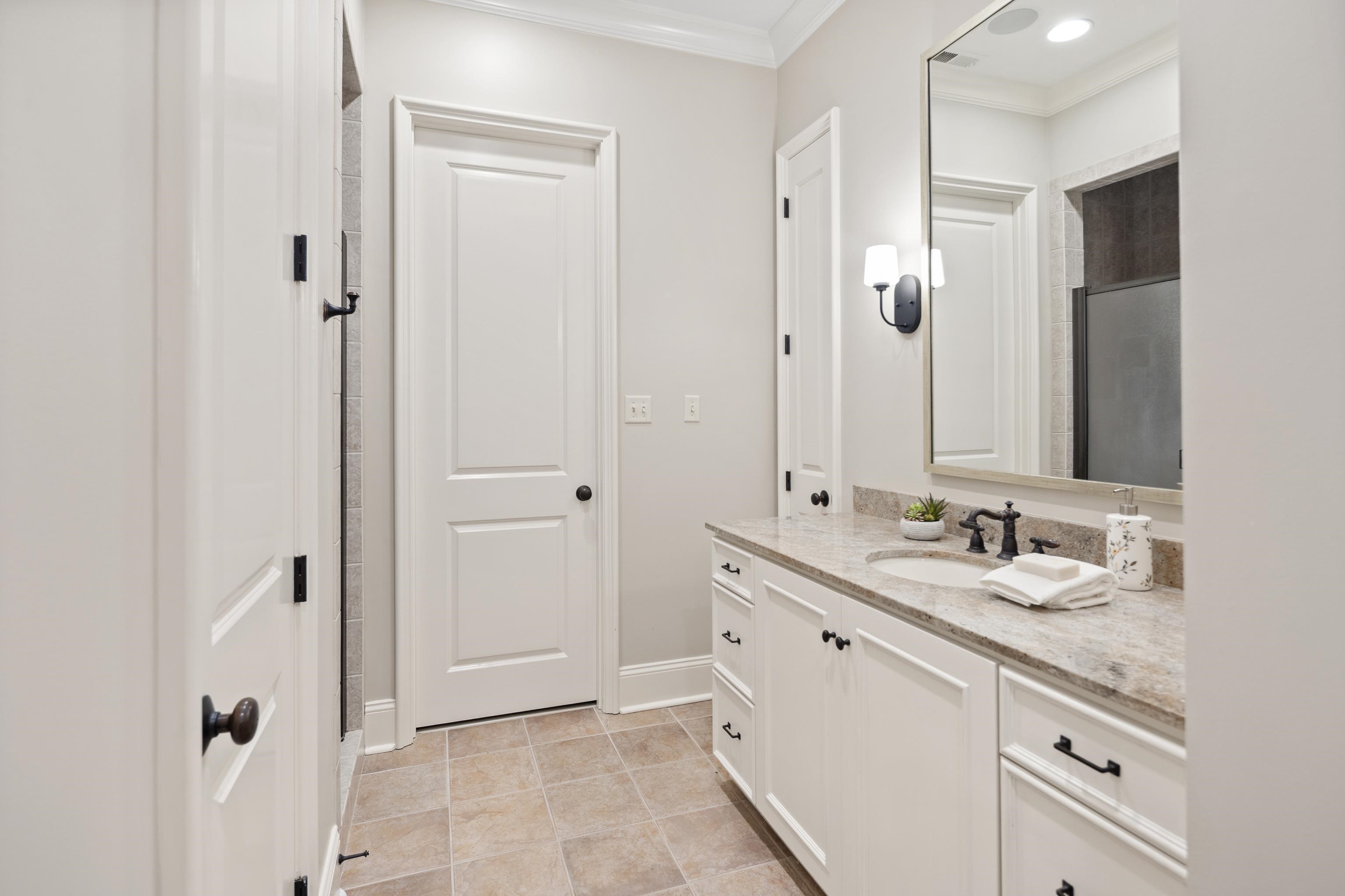 2245 Caylors Wood Cv Property Photo 20