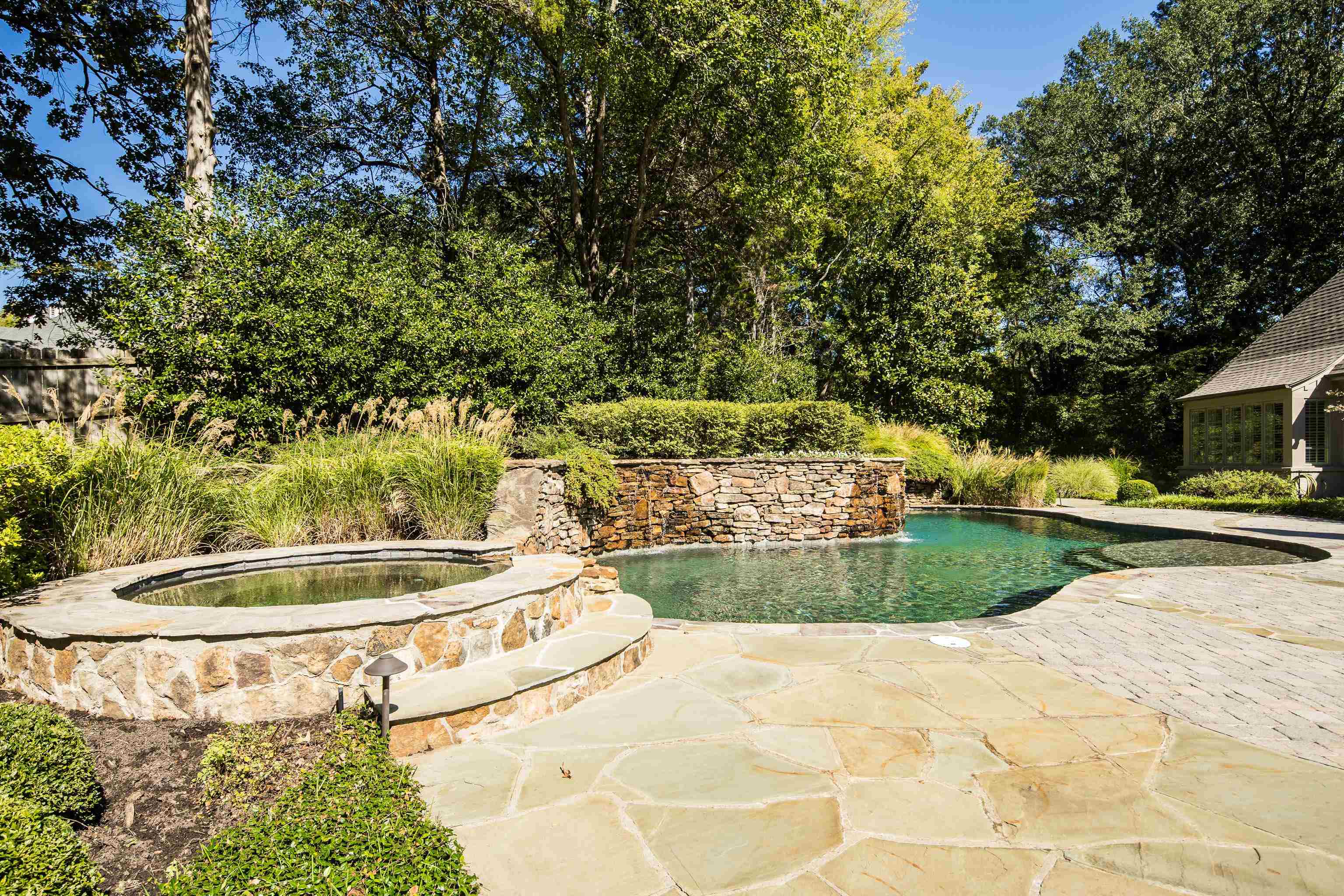 2245 Caylors Wood Cv Property Photo 32