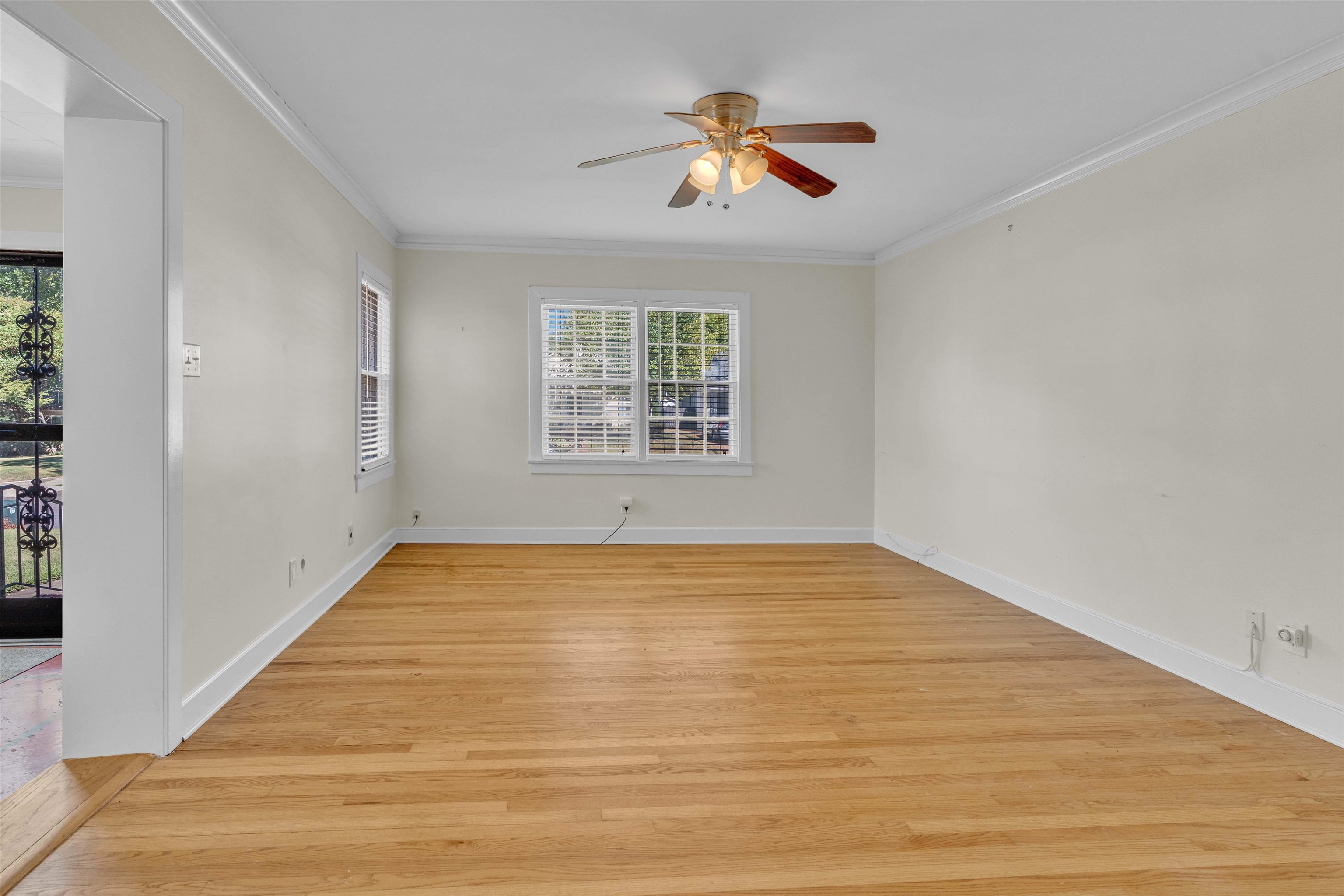 3189 Cowden Ave Property Photo 10