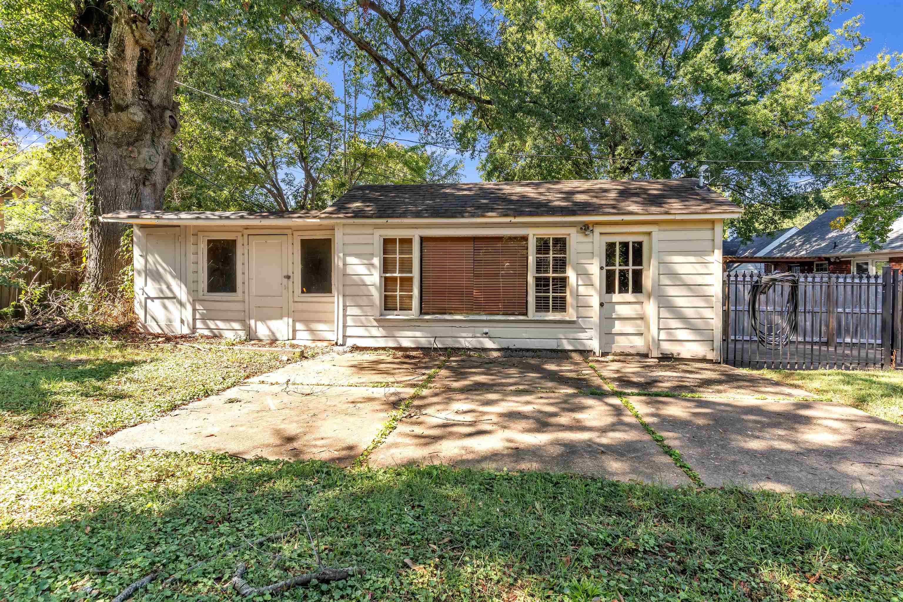3189 Cowden Ave Property Photo 38