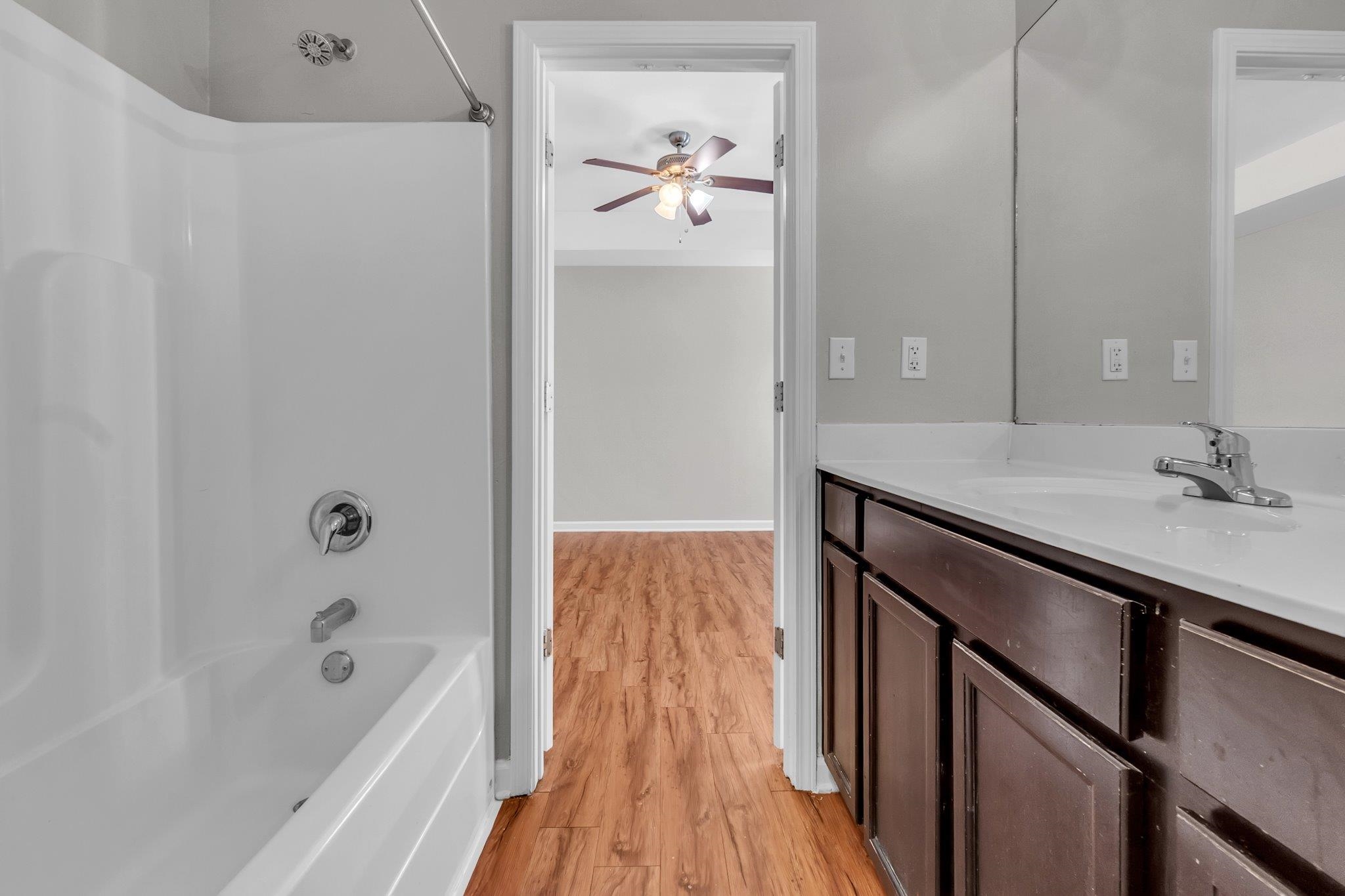 1322 Larkin Ave Property Photo 14