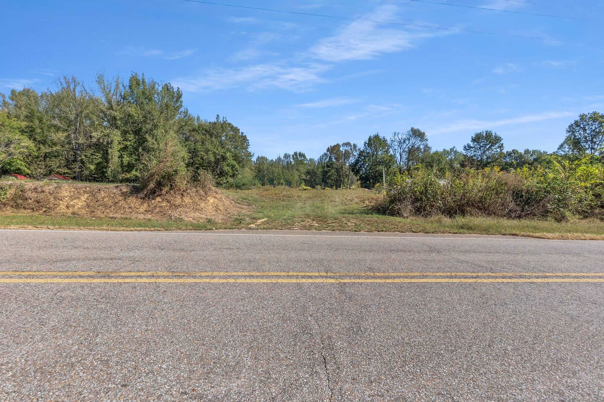 LAGRANGE RD Property Photo 1