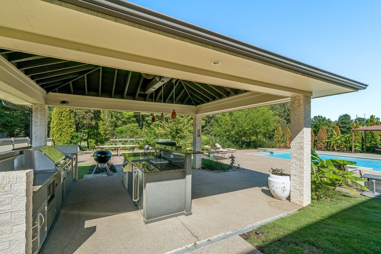 9942 Legends Dr Property Photo 30