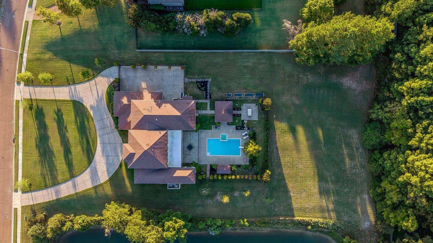 9942 Legends Dr Property Photo 36