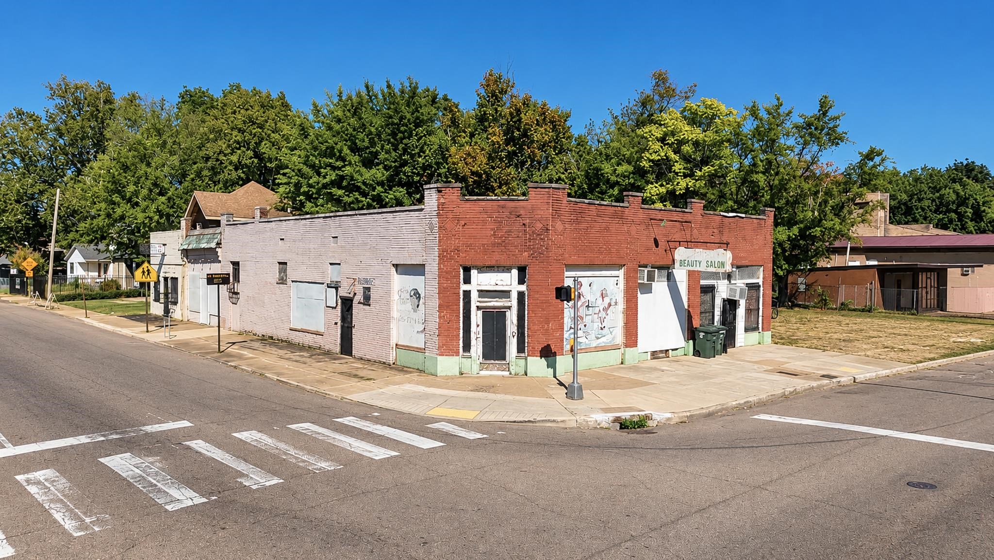 1140 College St Property Photo 1
