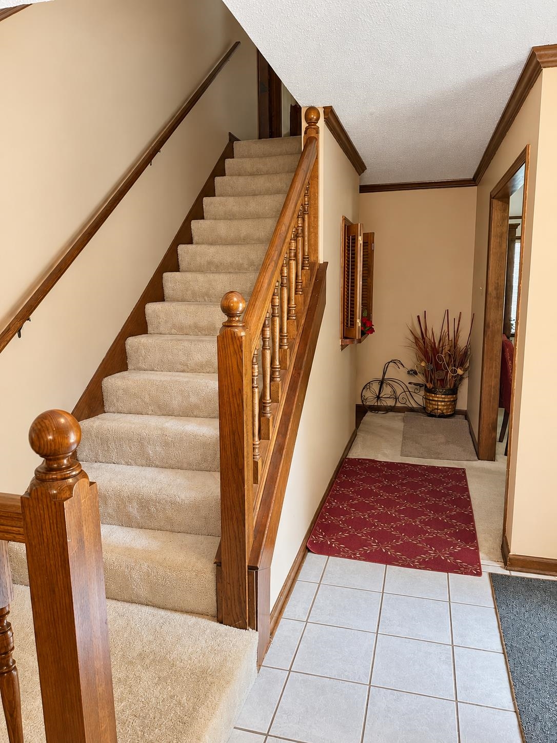 3059 Edgeworth Ln Property Photo 2