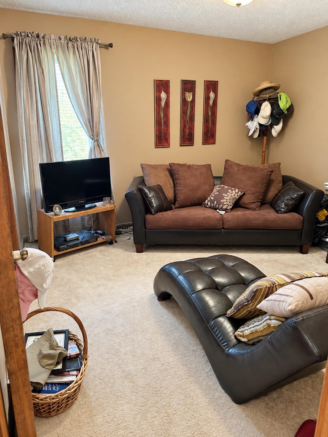 3059 Edgeworth Ln Property Photo 8