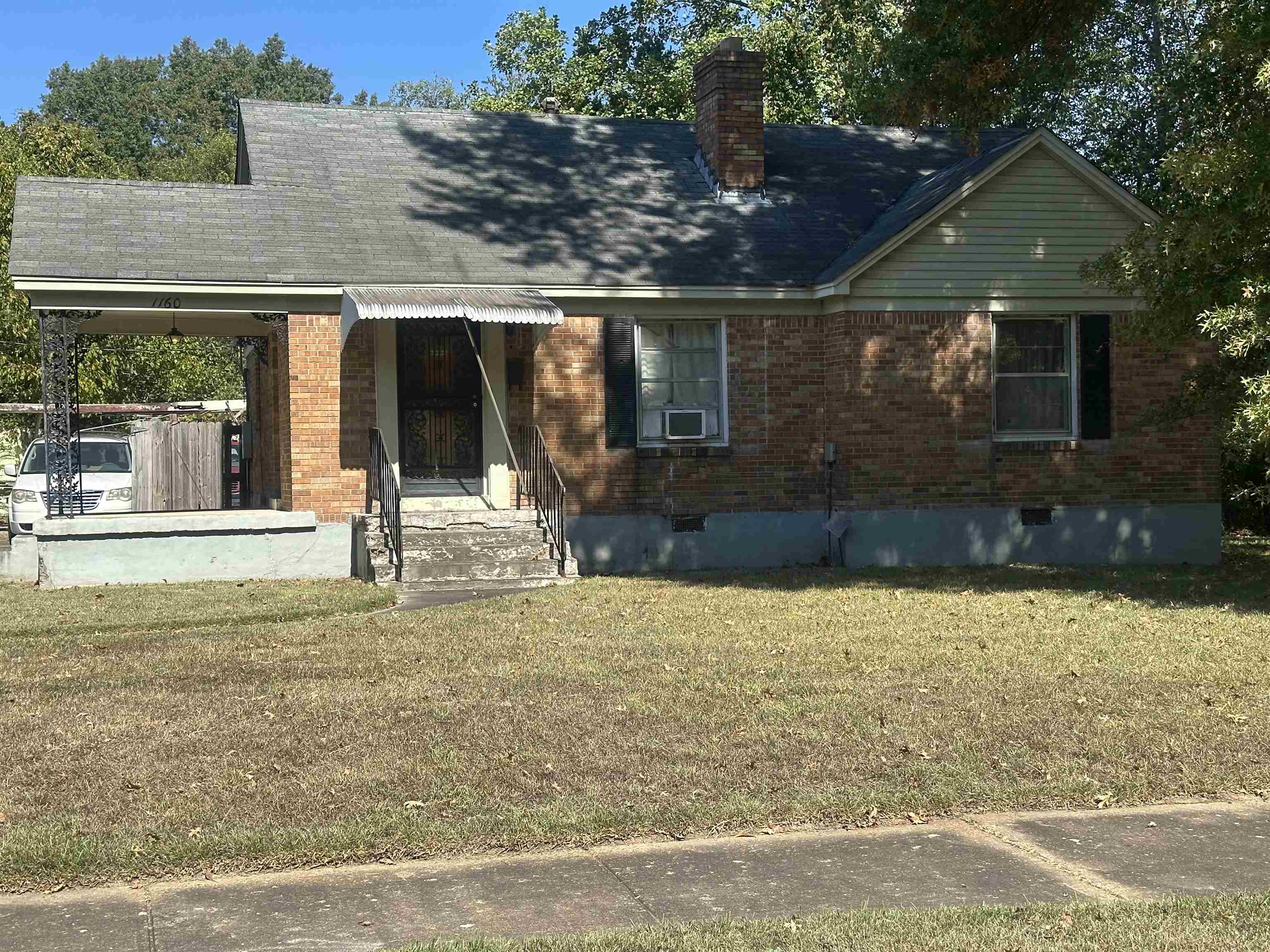 1160 Knox Ave Property Photo 1