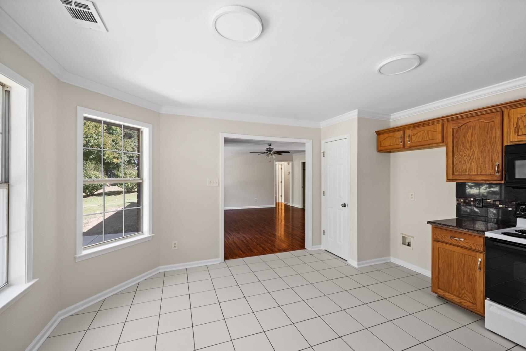 84 Roseann Cv Property Photo 10