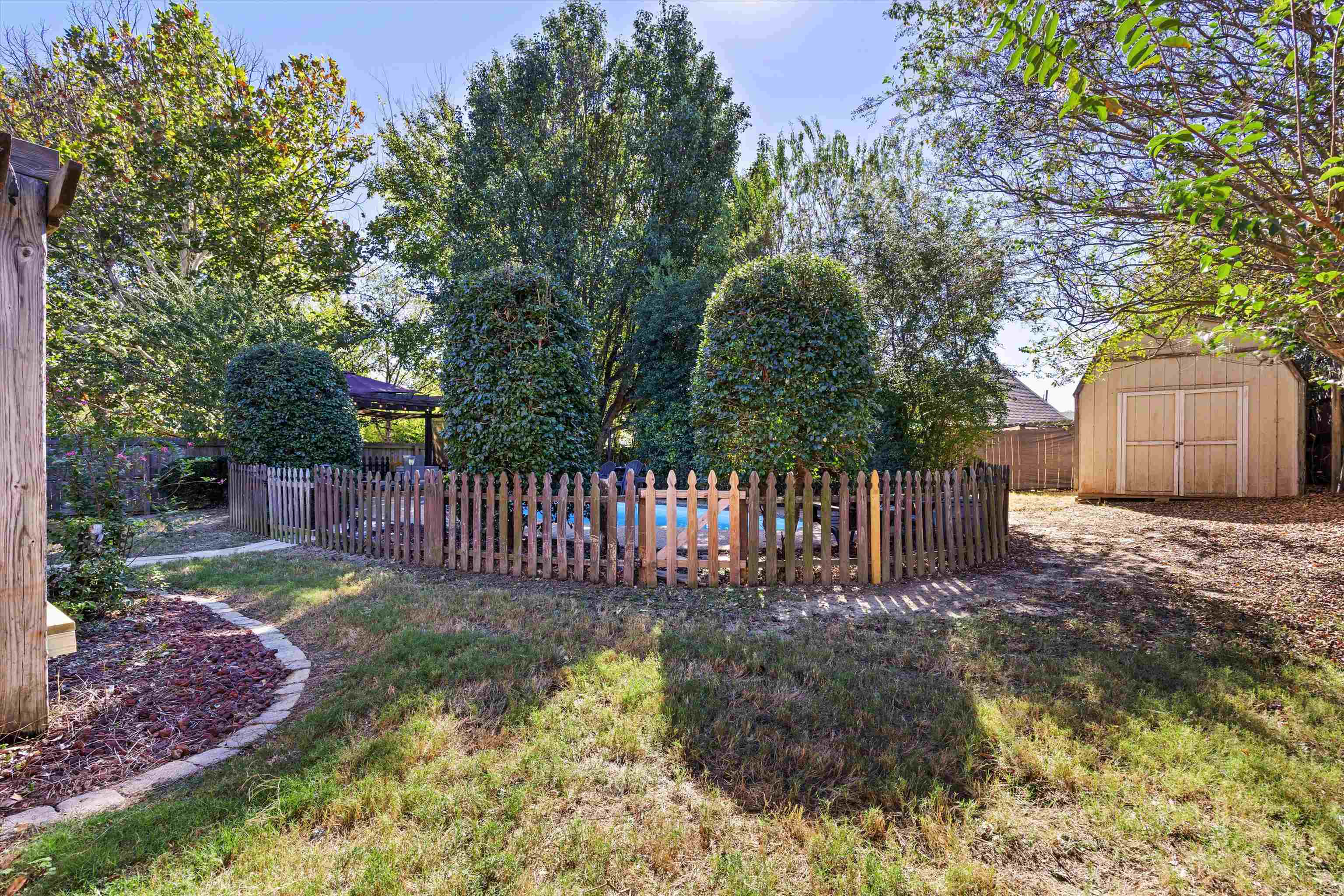 7735 Shadow Elm Rd Property Photo 26
