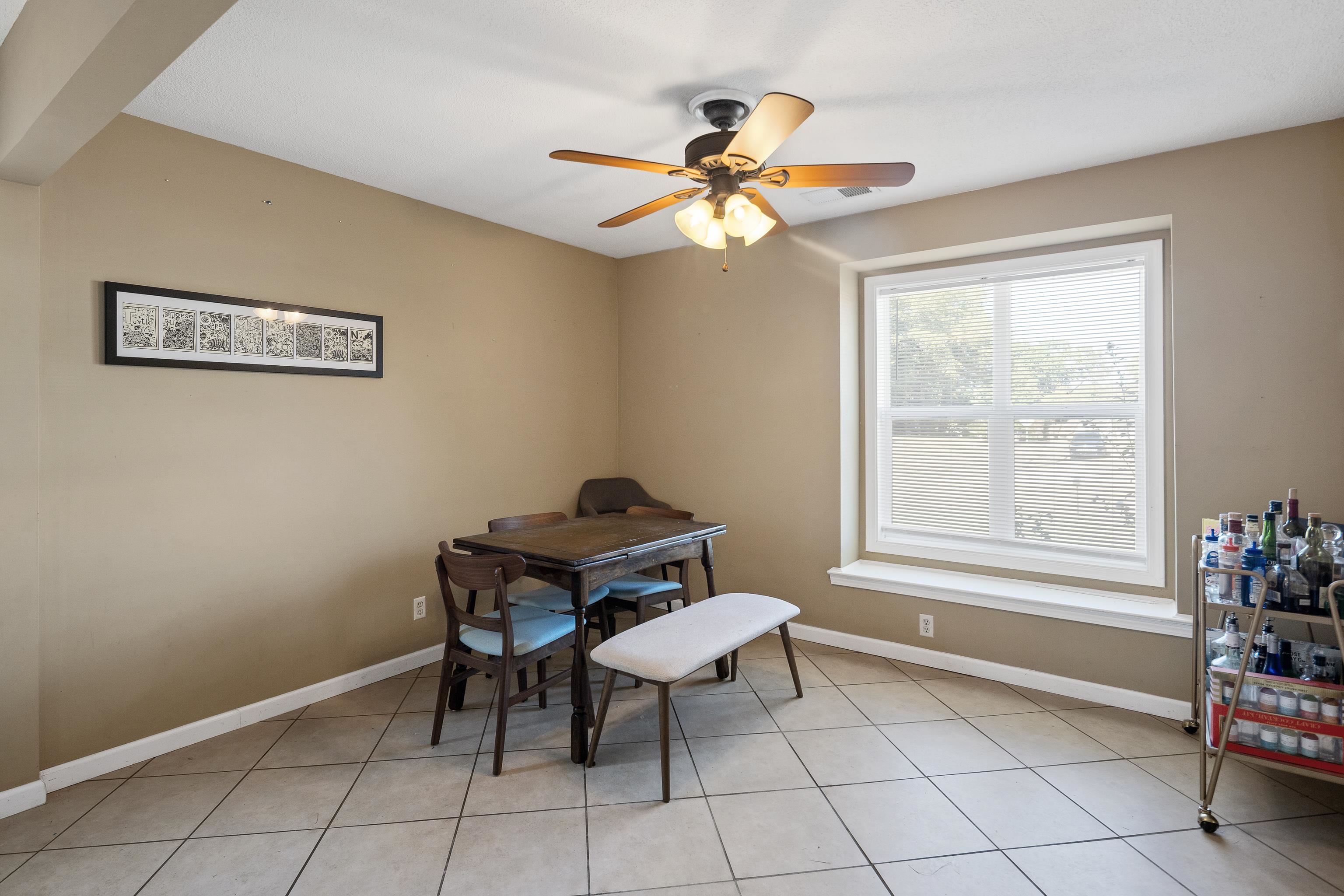 8153 Shallow Glen Trl Property Photo 4