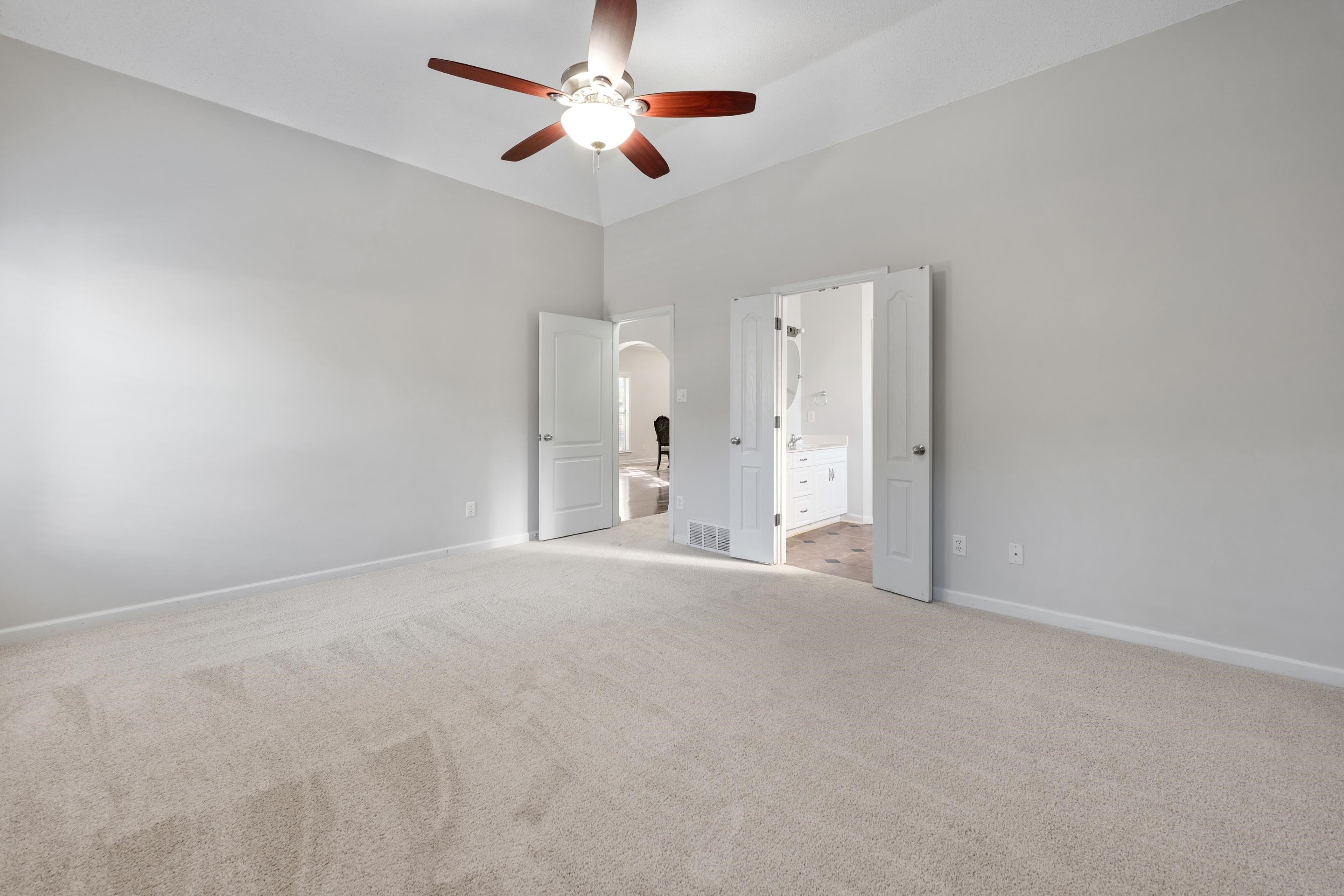 9332 S Fairmont Cir Property Photo 14