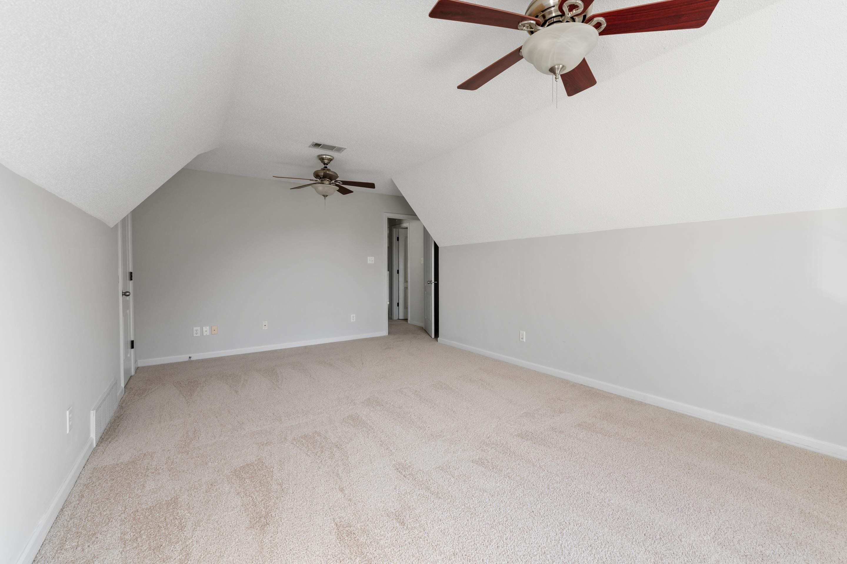 9332 S Fairmont Cir Property Photo 22