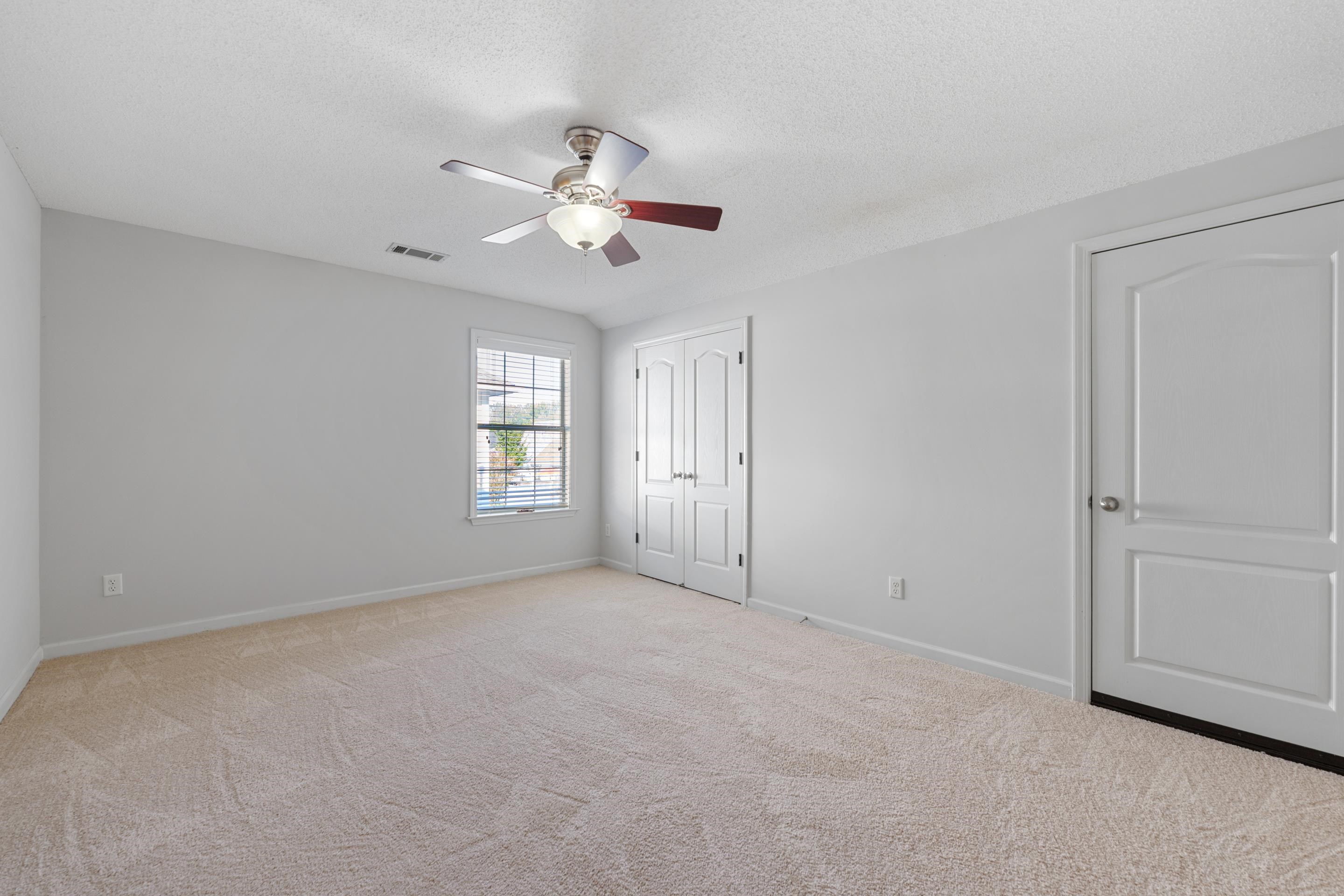 9332 S Fairmont Cir Property Photo 25