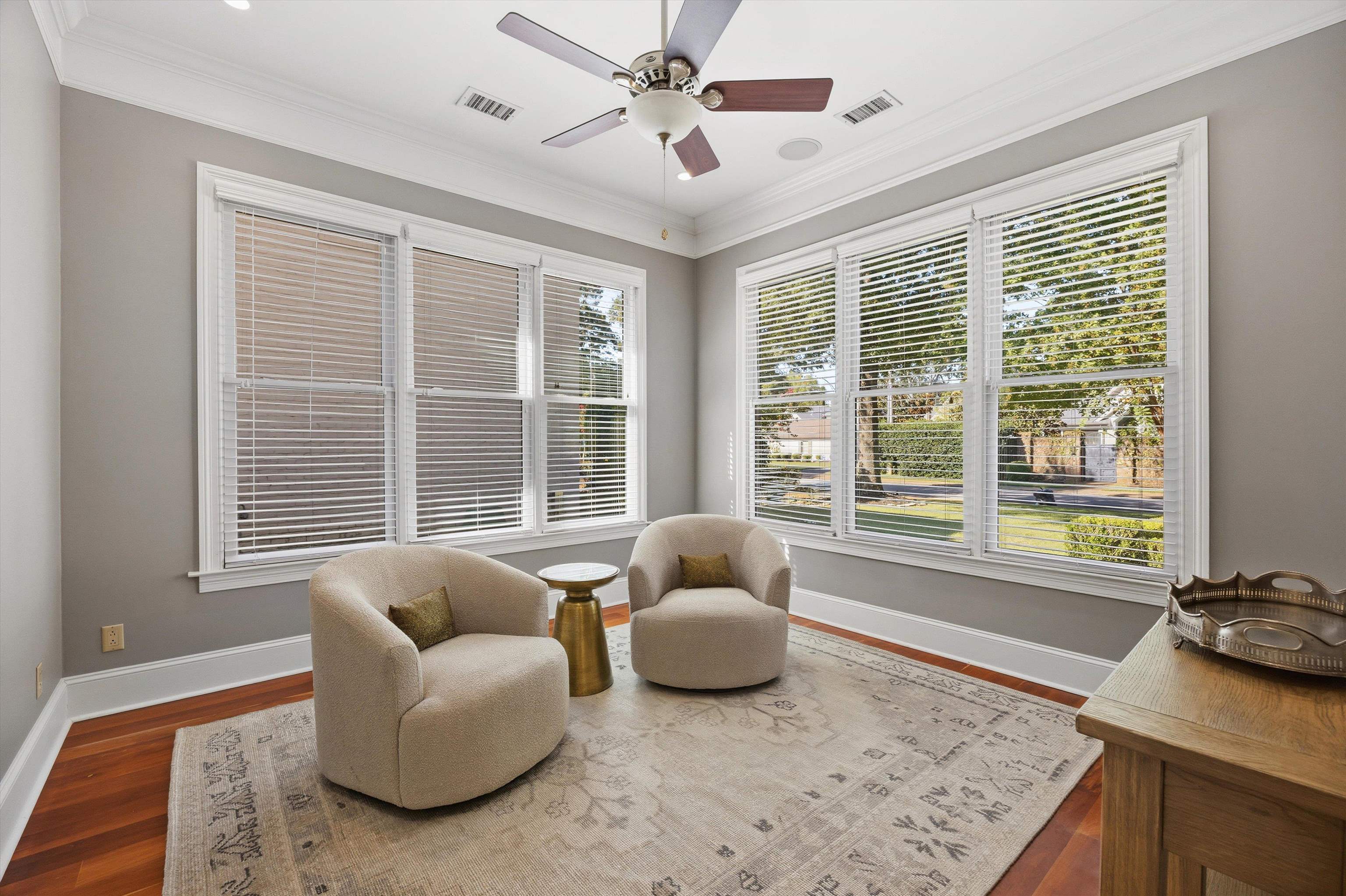 368 Woodmere Ln Property Photo 8