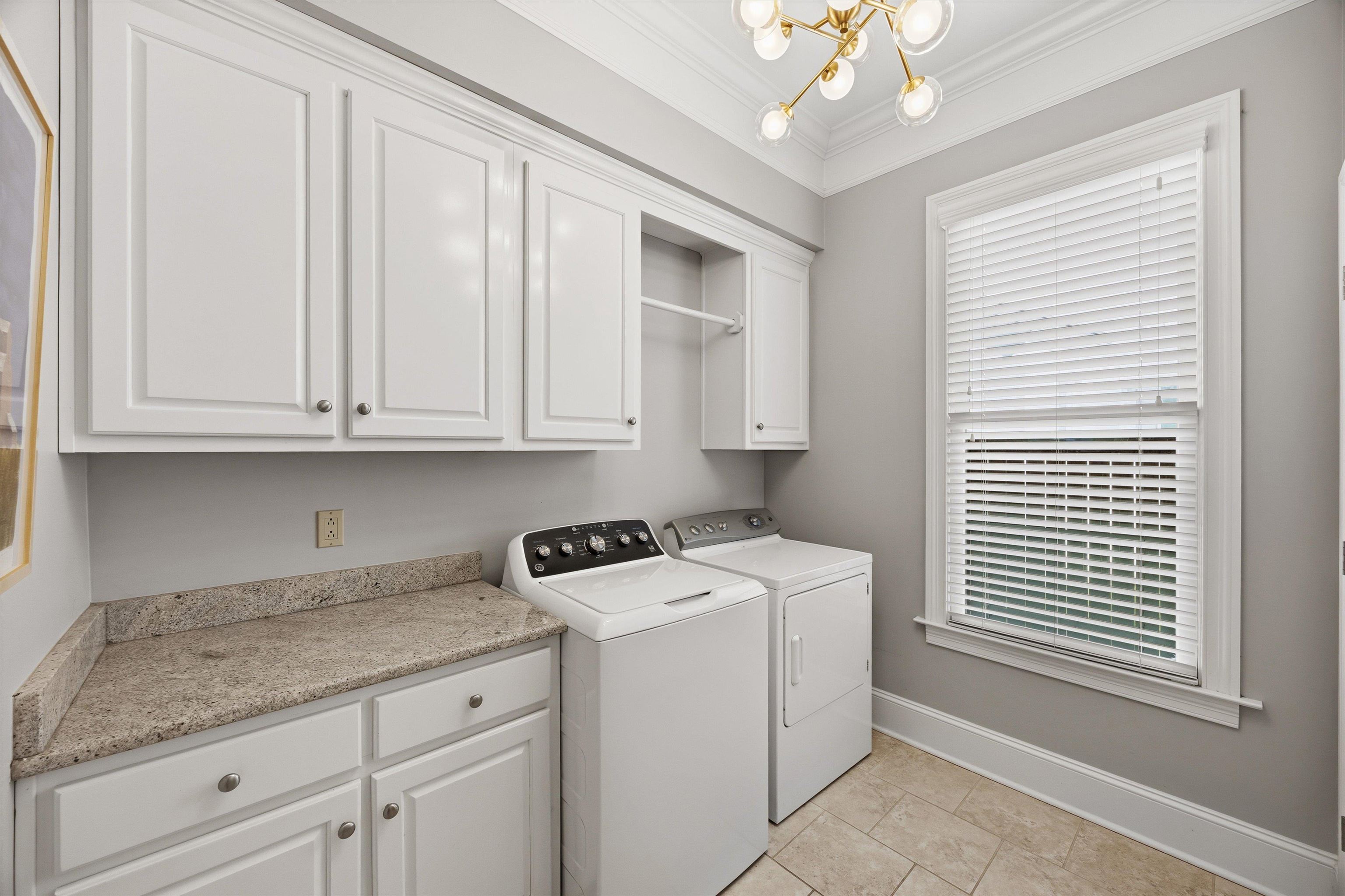 368 Woodmere Ln Property Photo 13