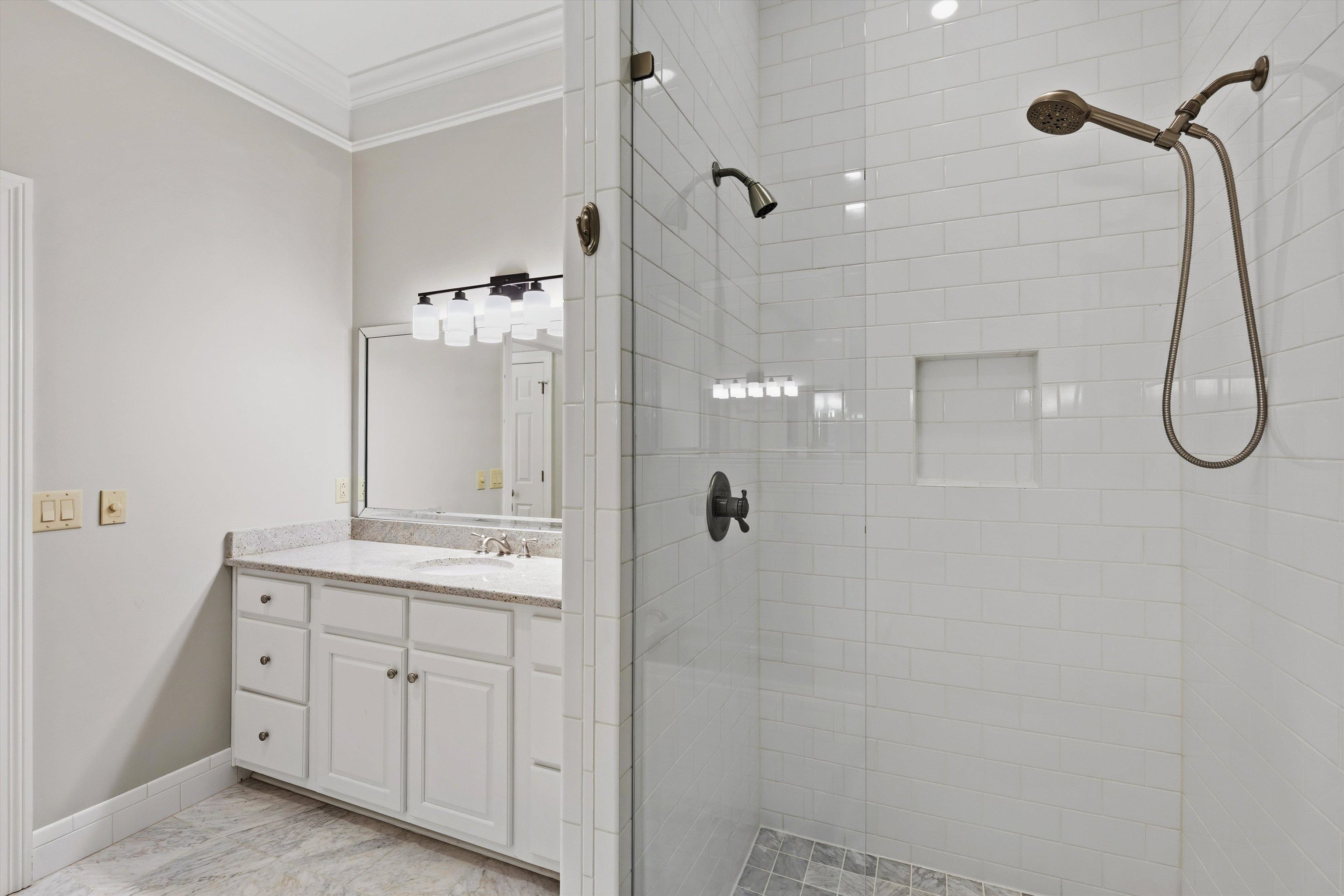 368 Woodmere Ln Property Photo 25