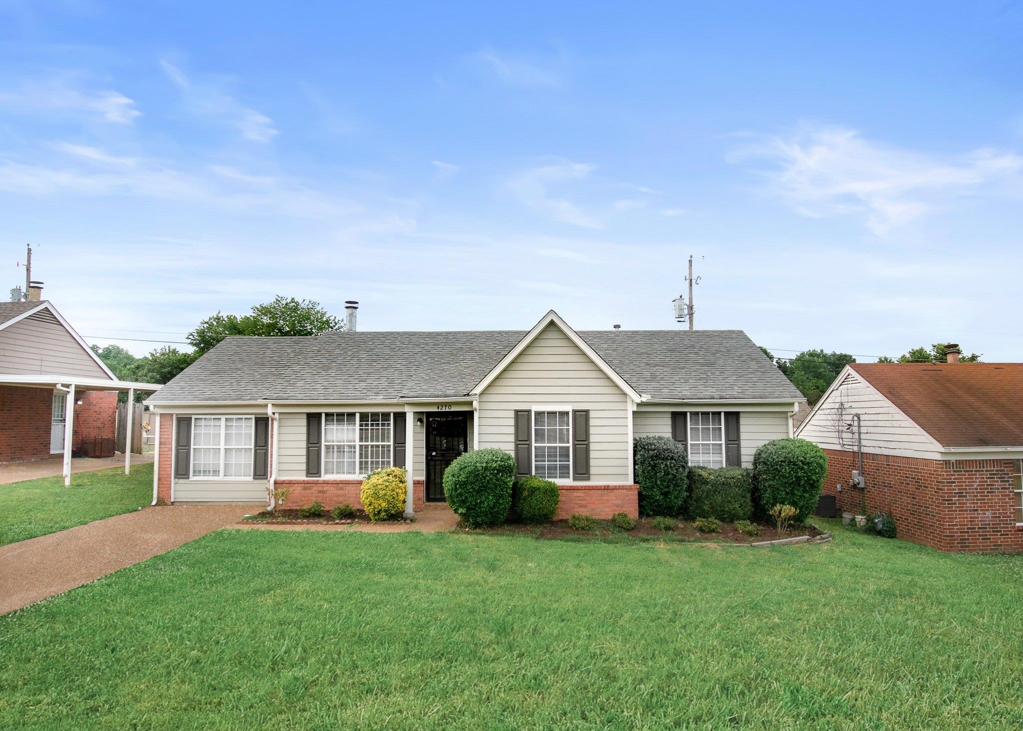 4270 Elysian Dr Ne Property Photo 1