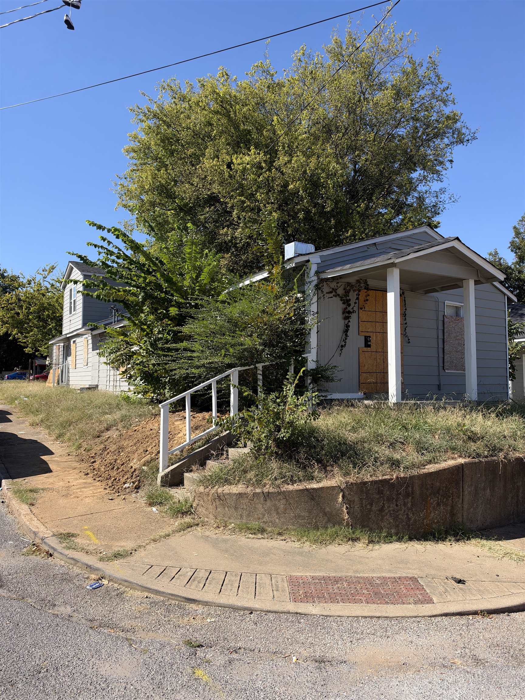1417 Pillow St Property Photo 1