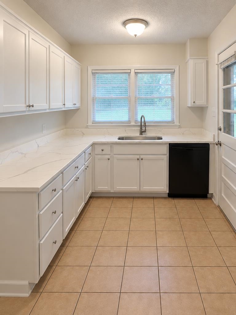 6721 Arnette Pl Property Photo 3