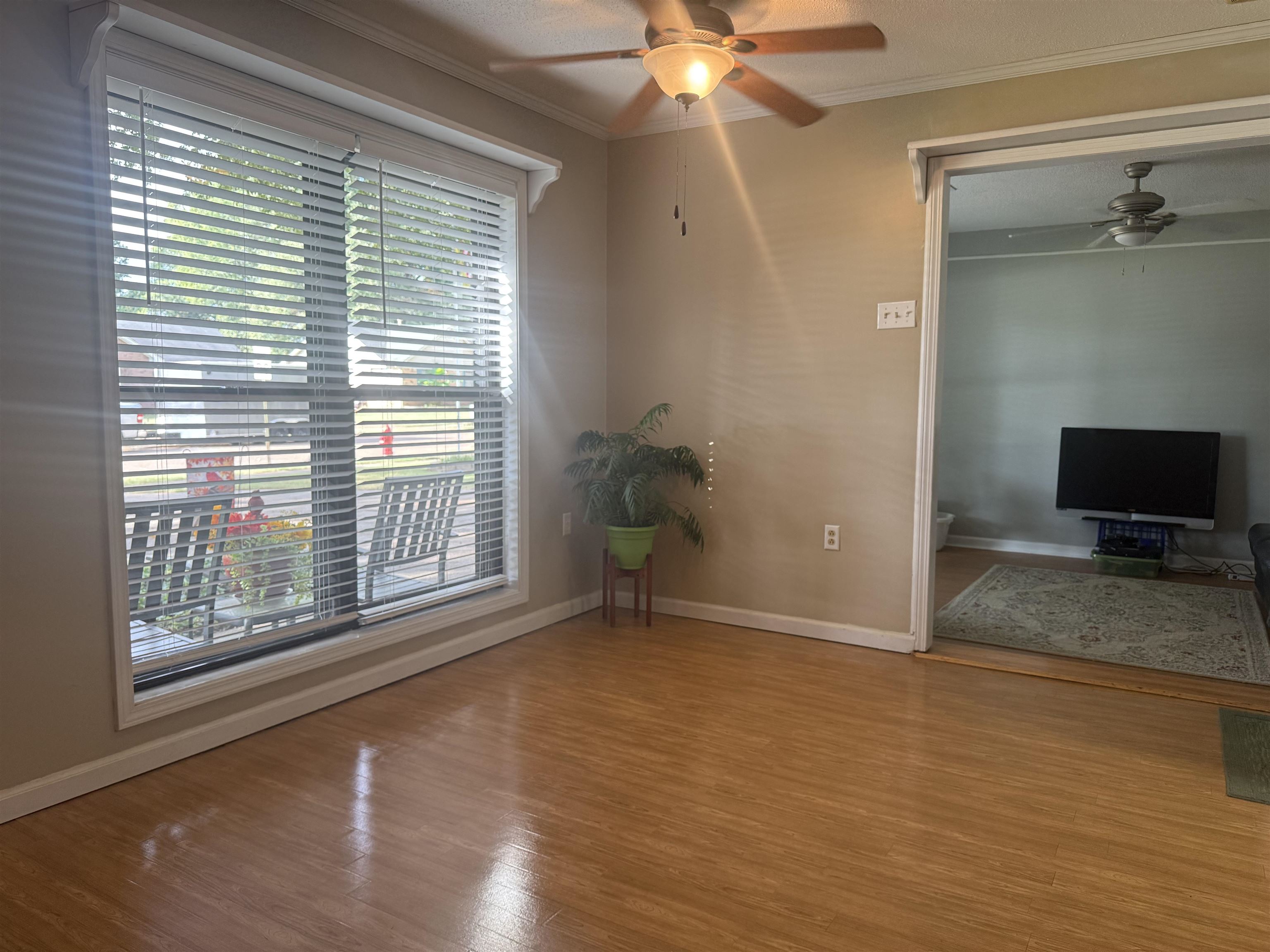 5040 Clear Creek Dr Property Photo 6