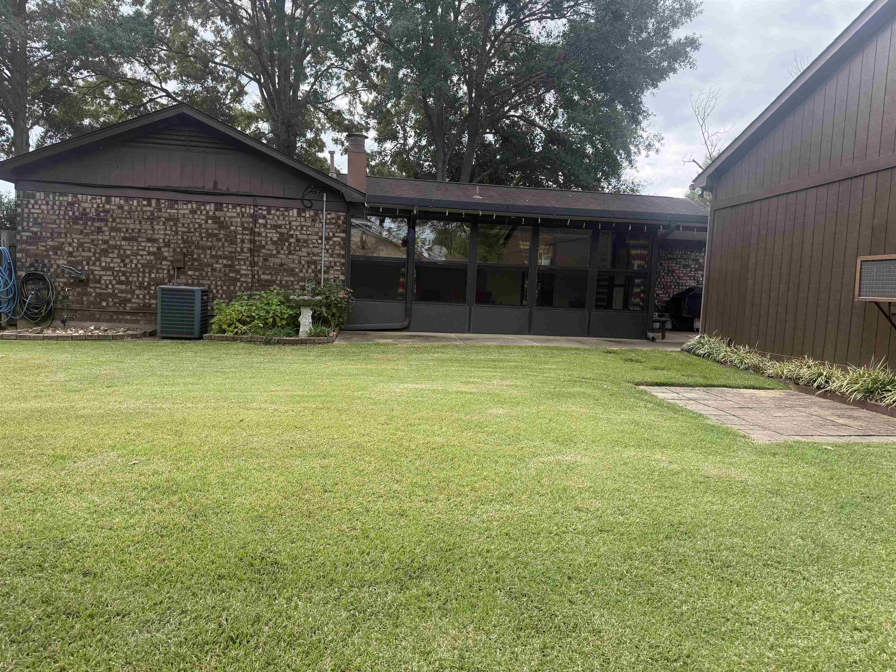 5040 Clear Creek Dr Property Photo 18
