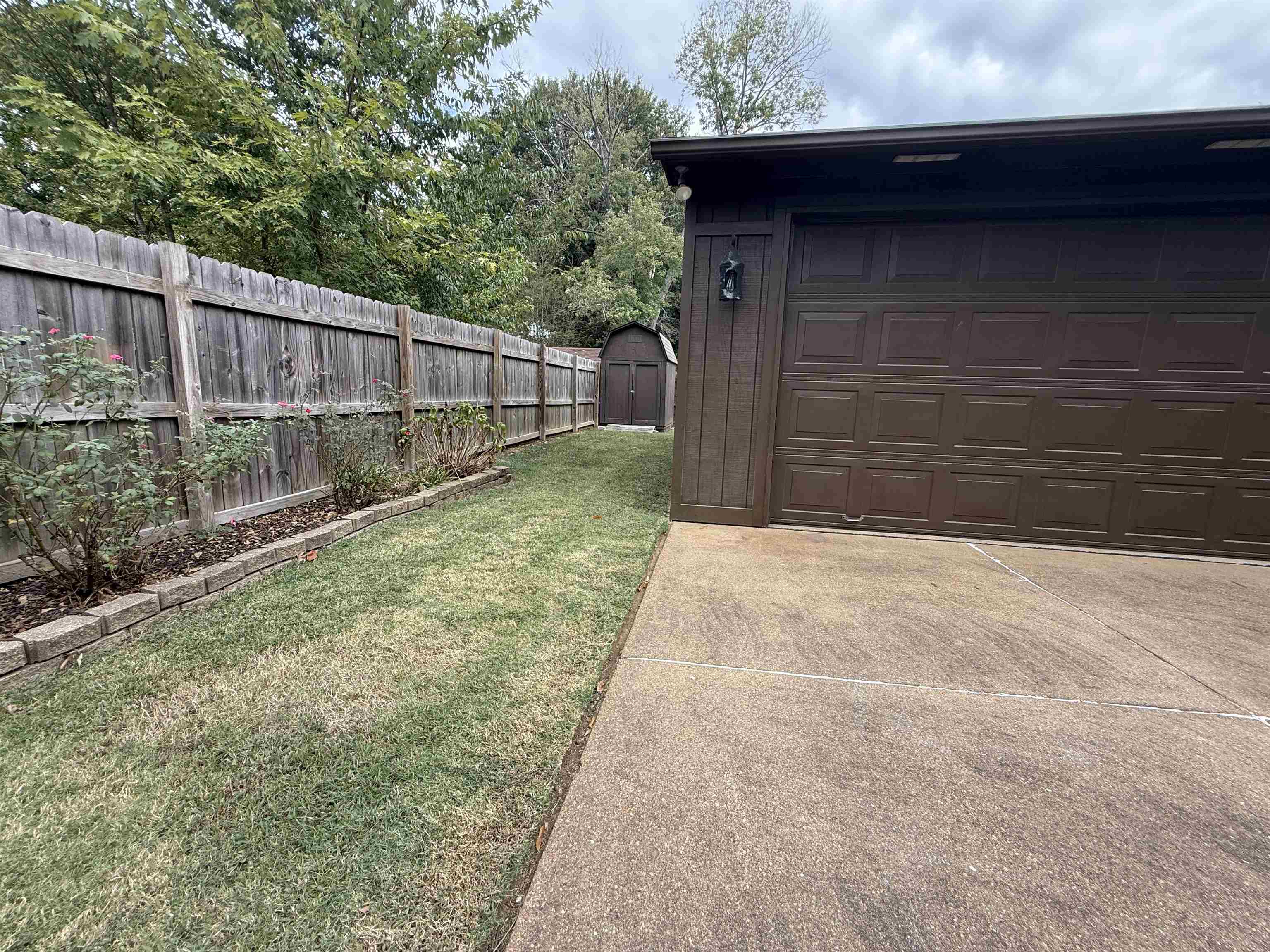 5040 Clear Creek Dr Property Photo 21