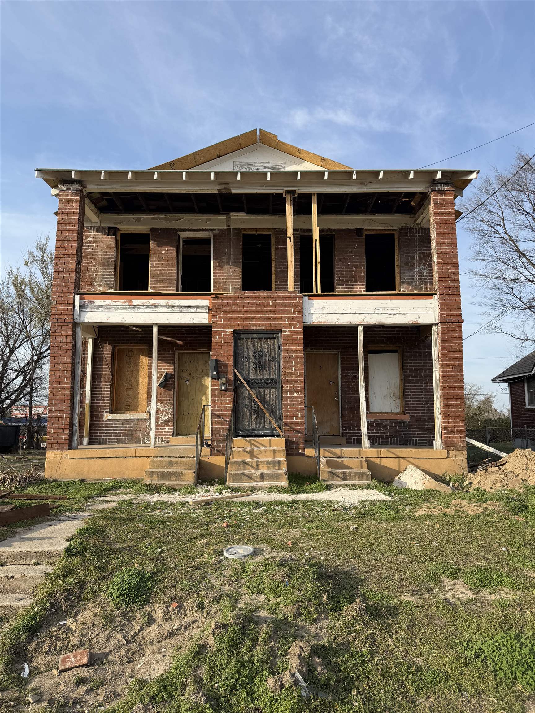 226 E Alston Ave Property Photo 1