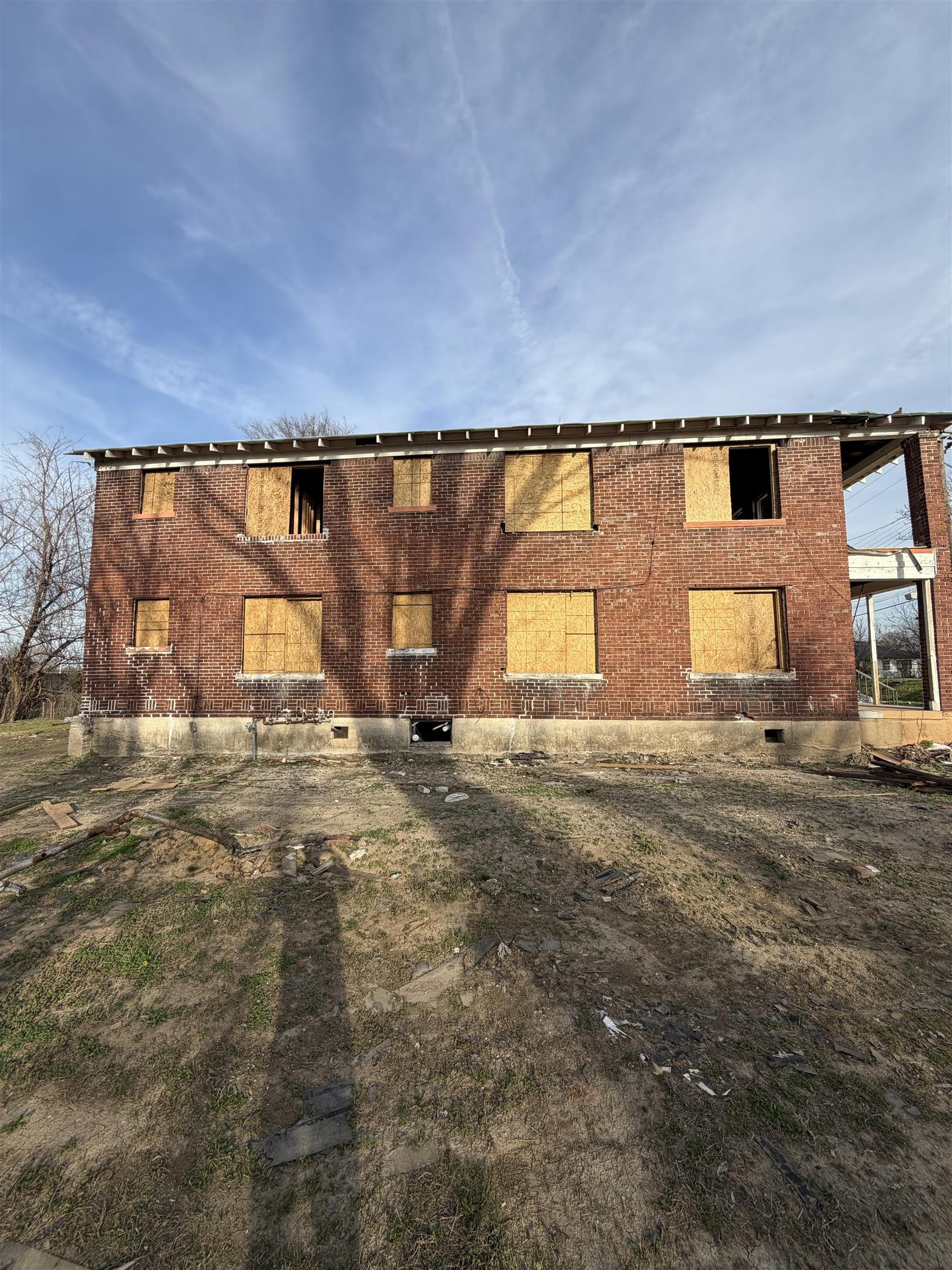 226 E Alston Ave Property Photo 2
