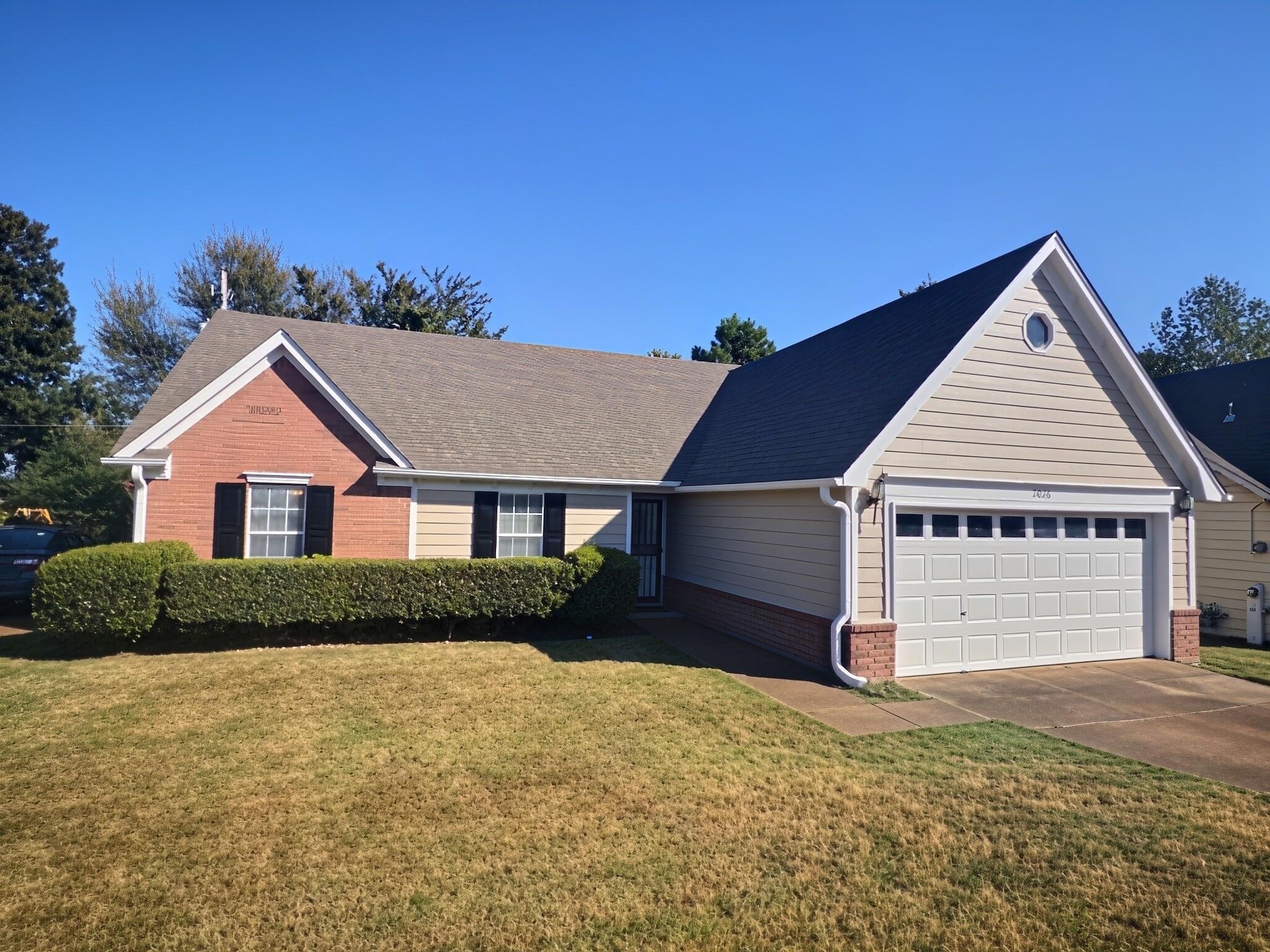 7076 Amberly Way Dr Property Photo 2