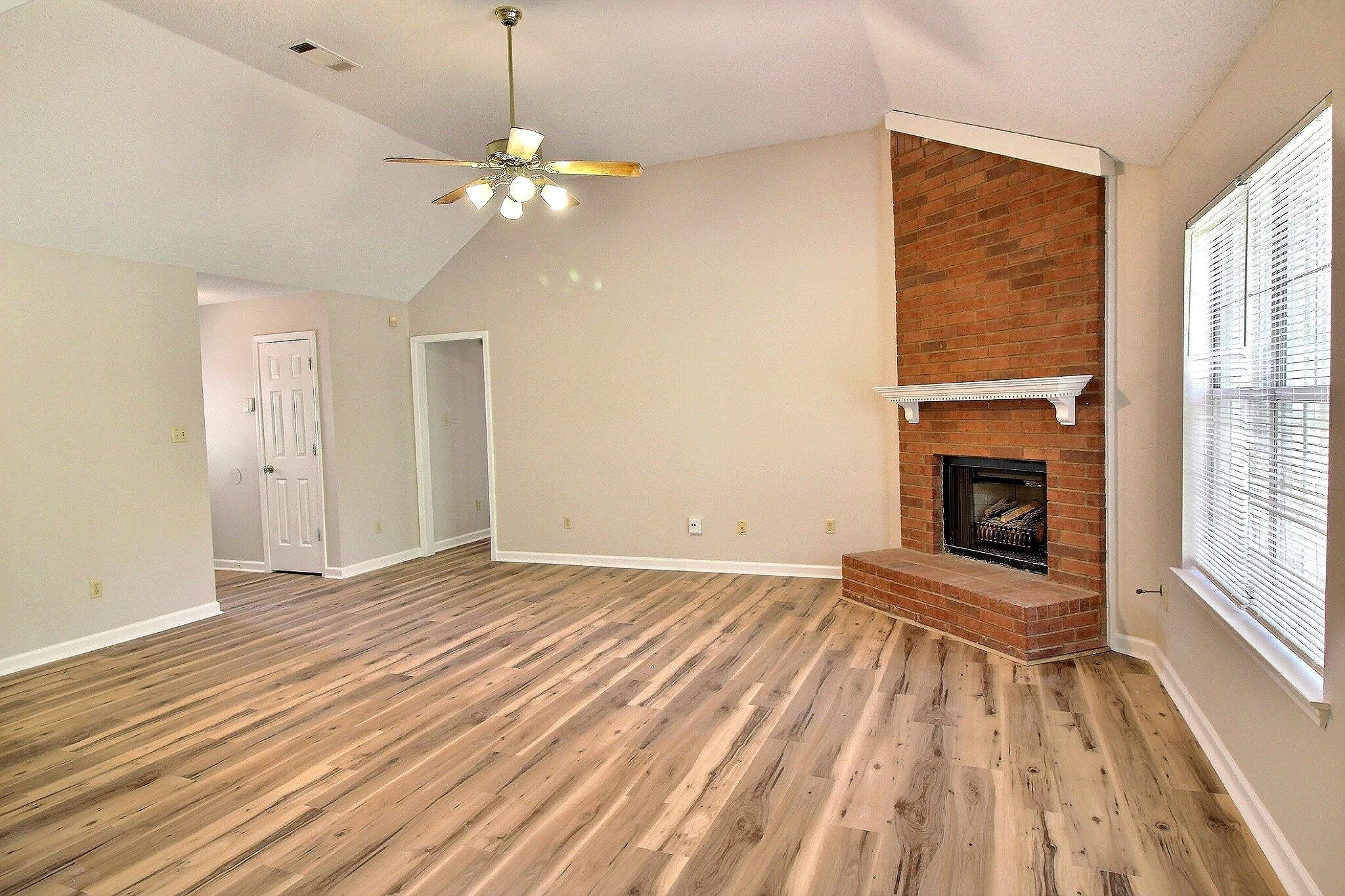 7076 Amberly Way Dr Property Photo 14
