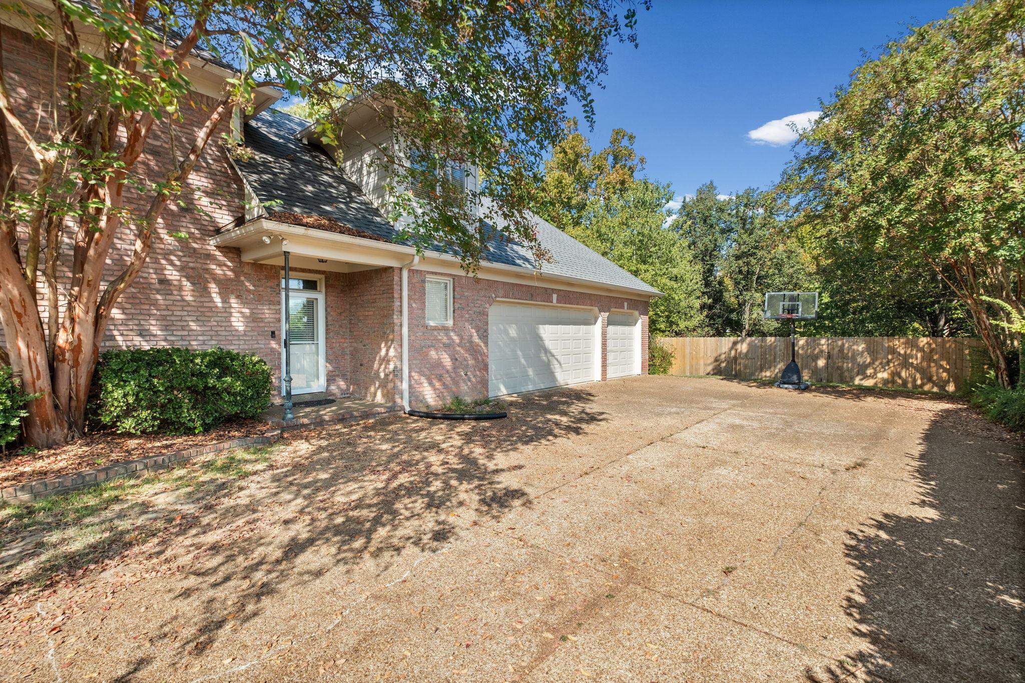 1419 Red Bend Cv Property Photo 39