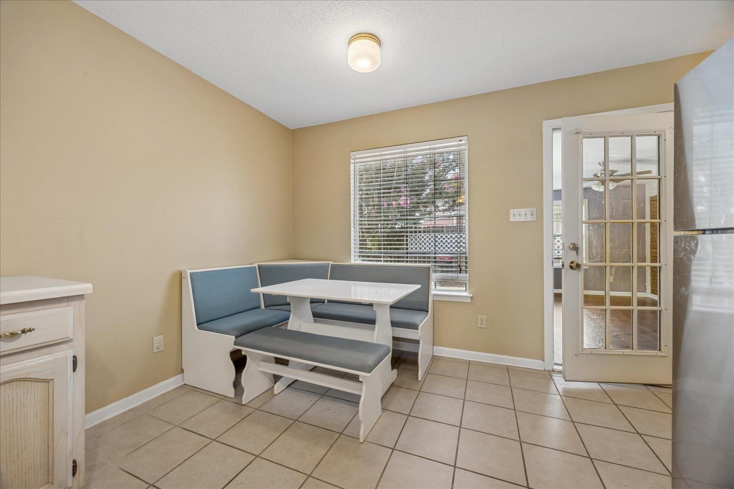 1691 Dexter Ln Property Photo 15