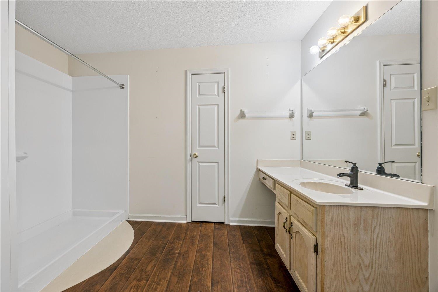 1691 Dexter Ln Property Photo 20