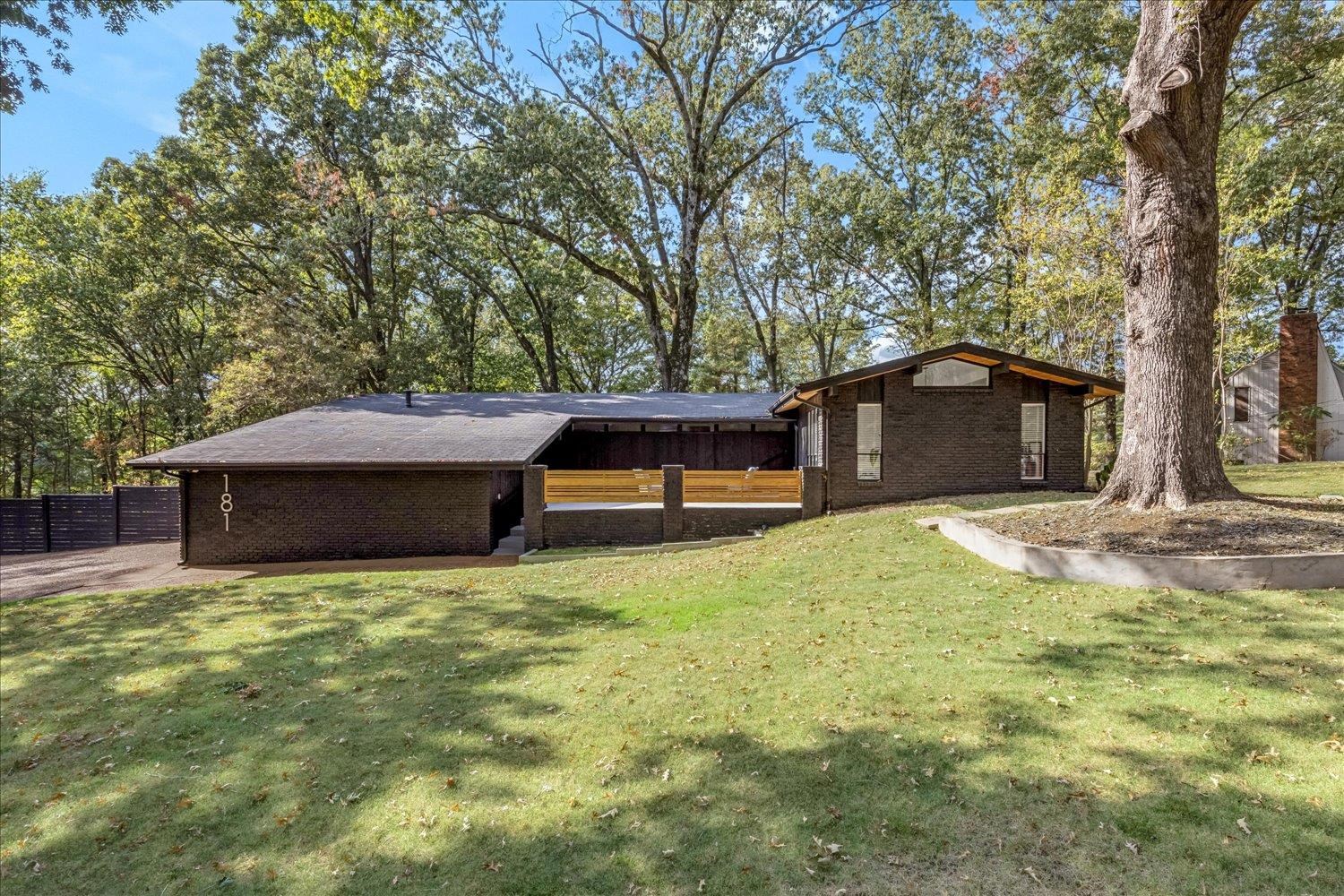 181 Norseman Dr Property Photo 1