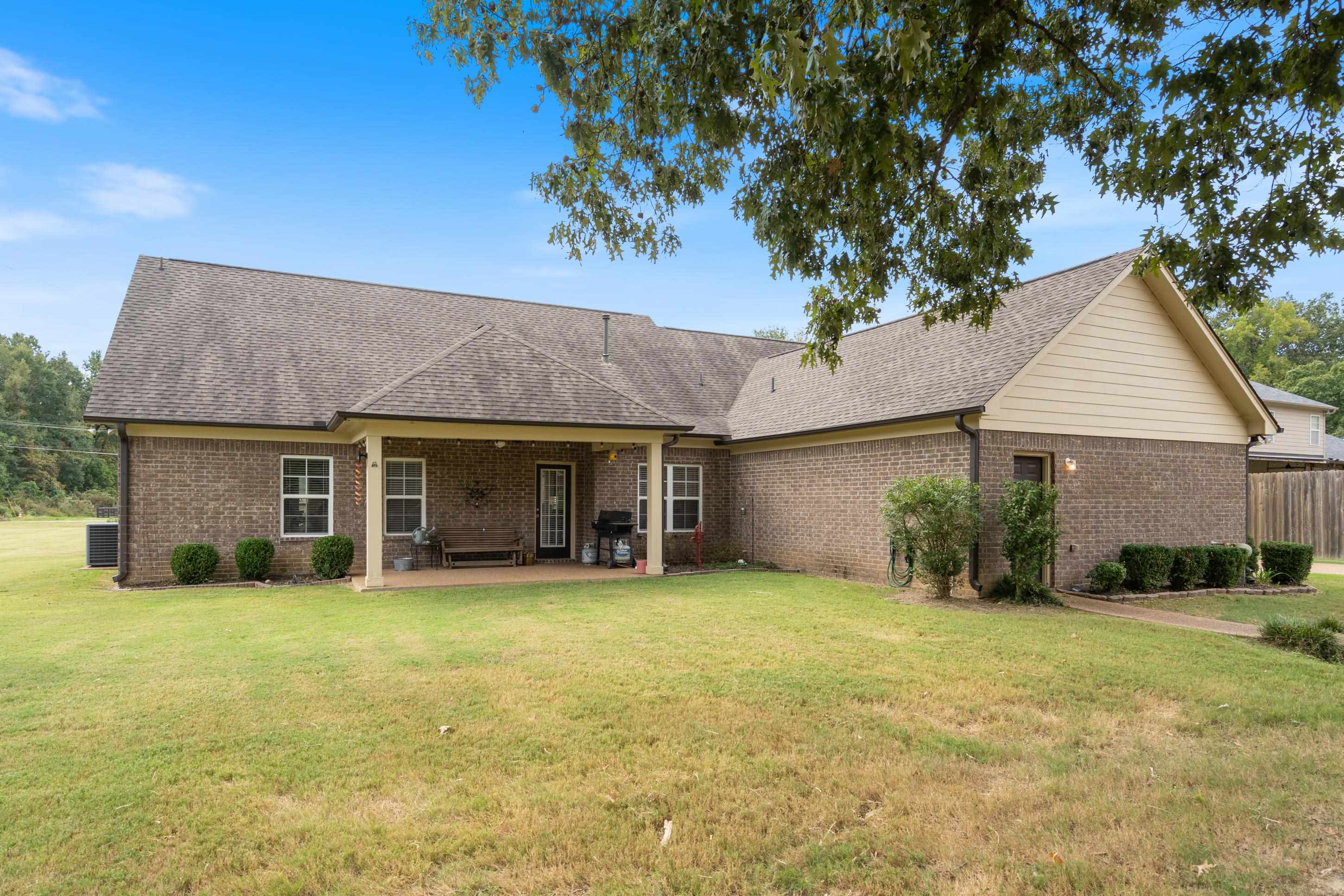 360 Catalpa Dr Property Photo 25