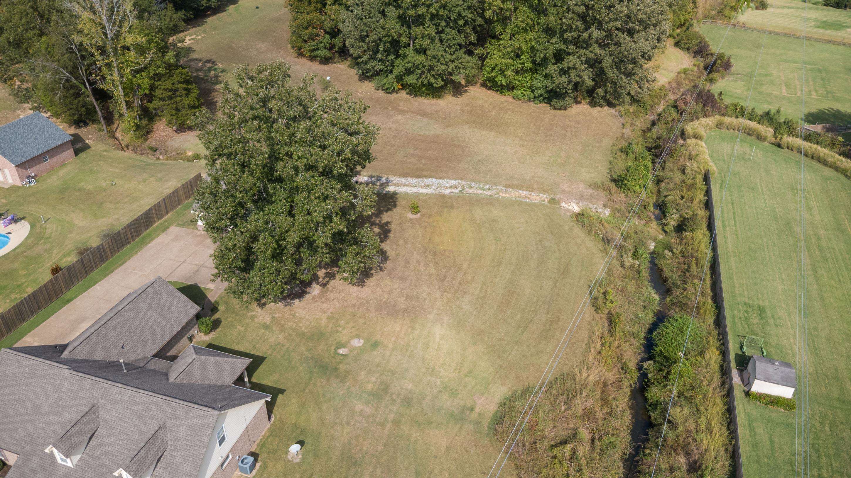 360 Catalpa Dr Property Photo 31