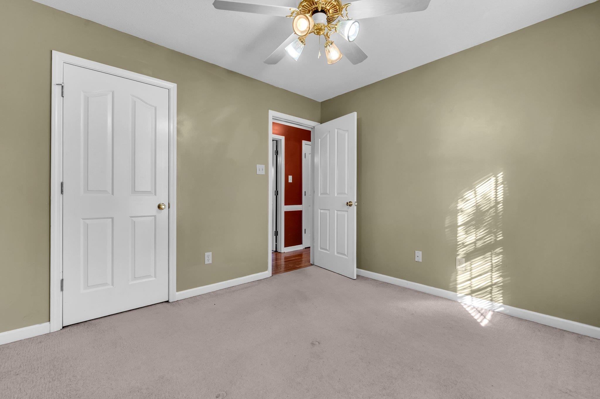 102 Fulcher Dr Property Photo 14