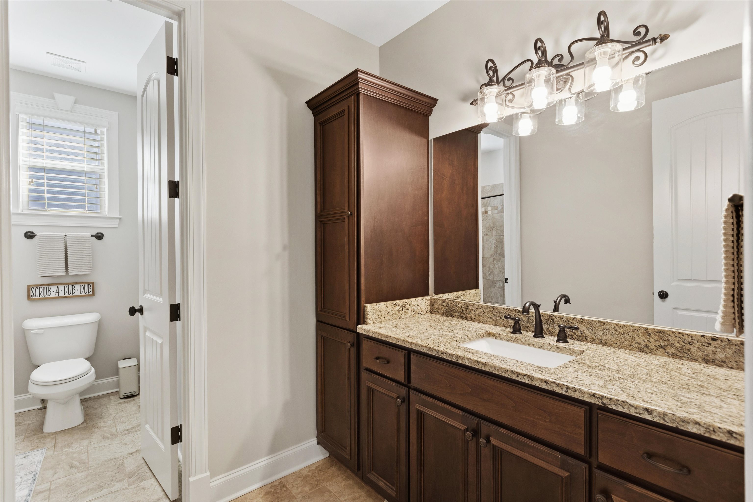 4633 Maple Glen Ct Property Photo 9