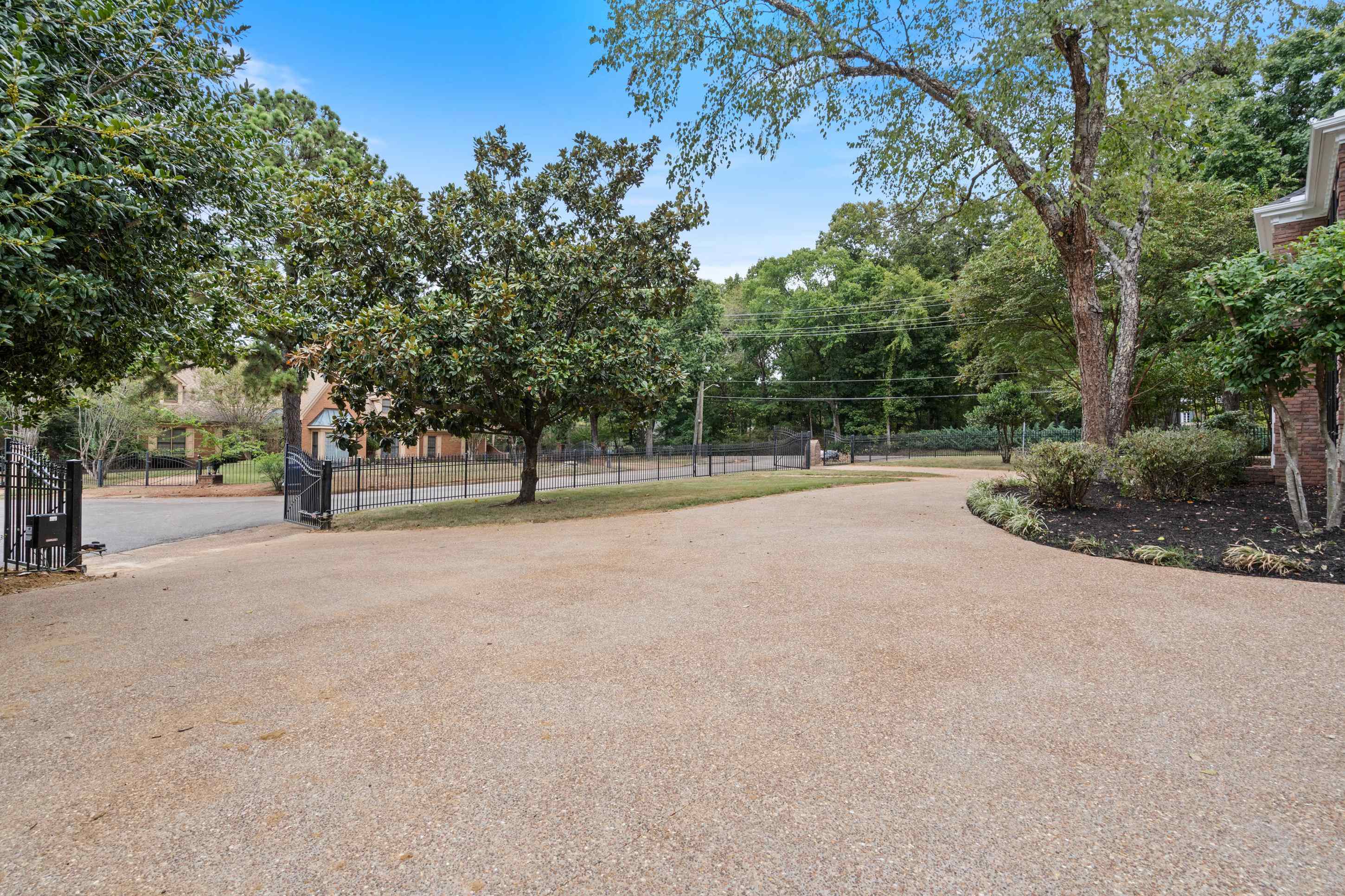 5961 Lake Tide Cv Property Photo 32